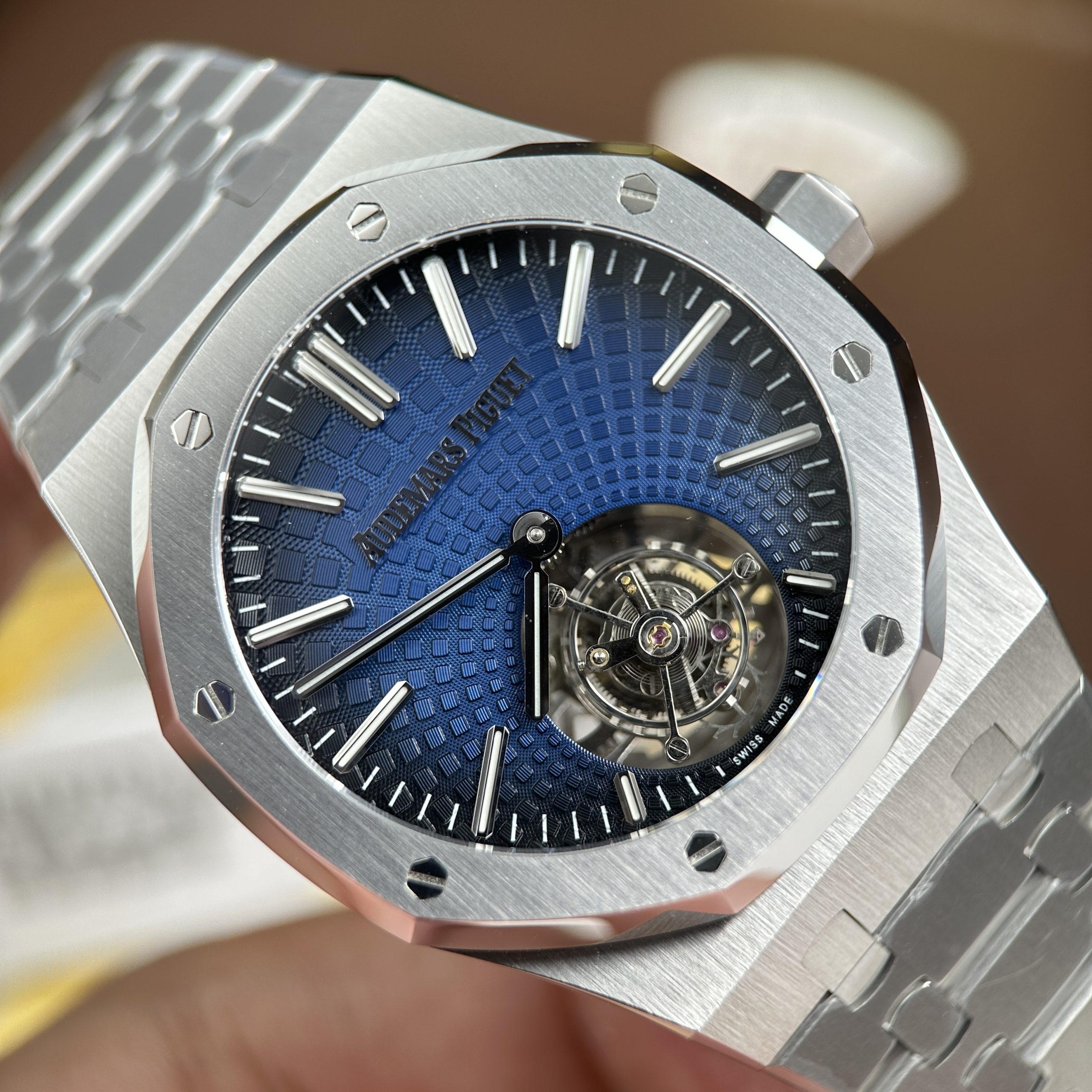 Audemars Piguet Royal Oak Flying Tourbillon 26530 Good Imitation Watch Blue Dial BBS Factory 41mm (10)