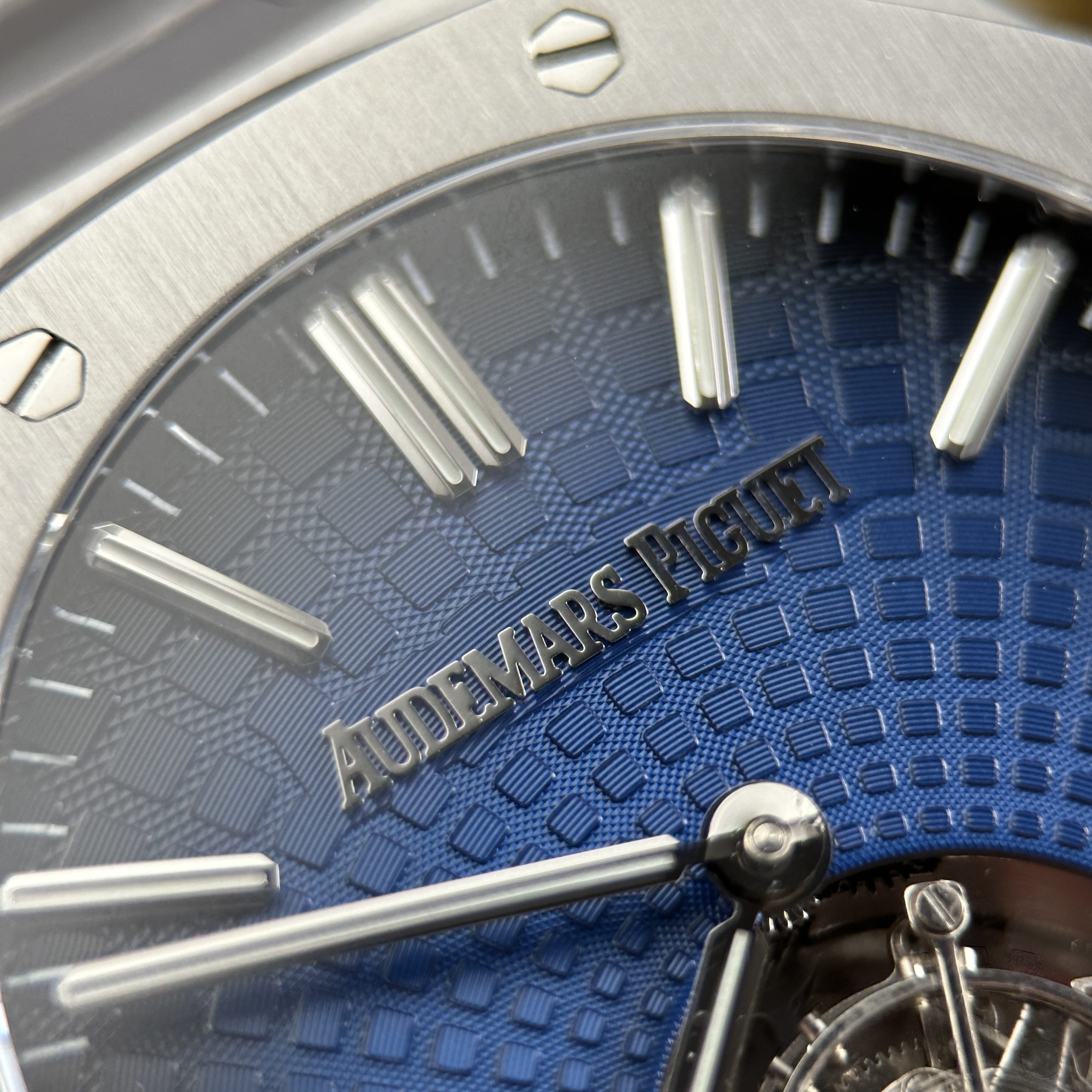Audemars Piguet Royal Oak Flying Tourbillon 26530 Good Imitation Watch Blue Dial BBS Factory 41mm (8)
