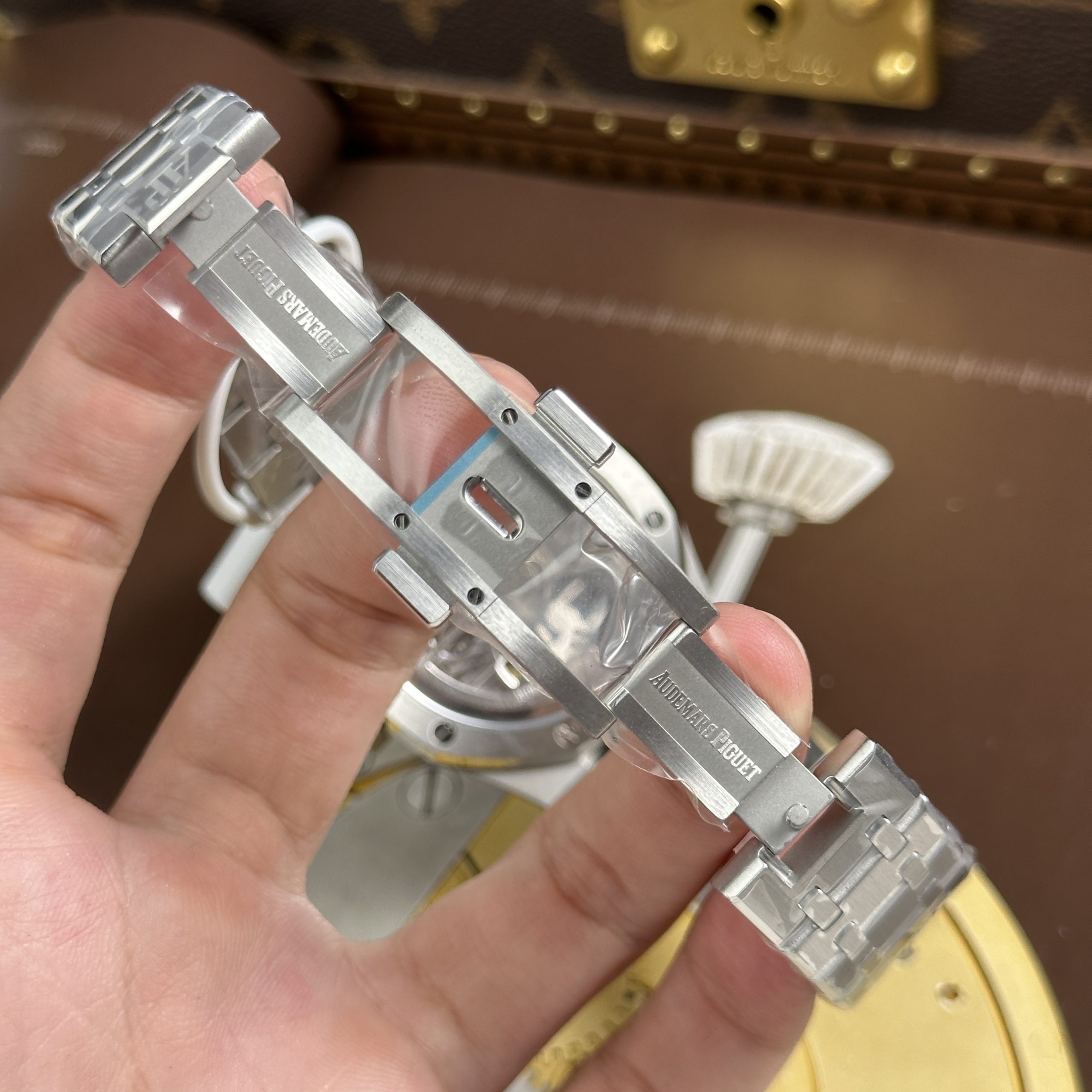 Audemars Piguet Royal Oak Flying Tourbillon 26530 Imitation Watch Red Dial BBS Factory 41mm (2)