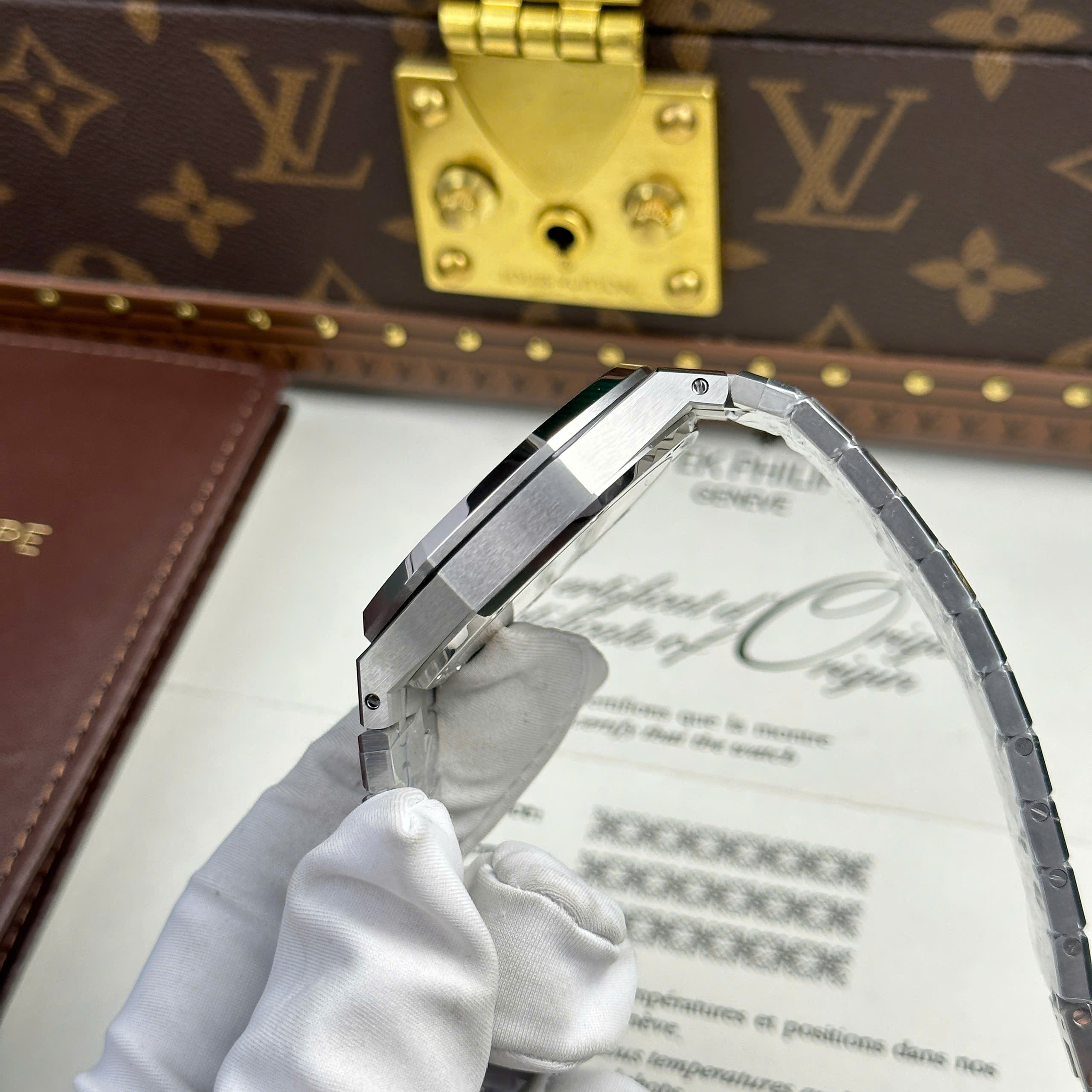 Audemars Piguet Royal Oak Kaws Good Imitaiton Watch White DIal Stainless Steel APS Factory 41mm (4)