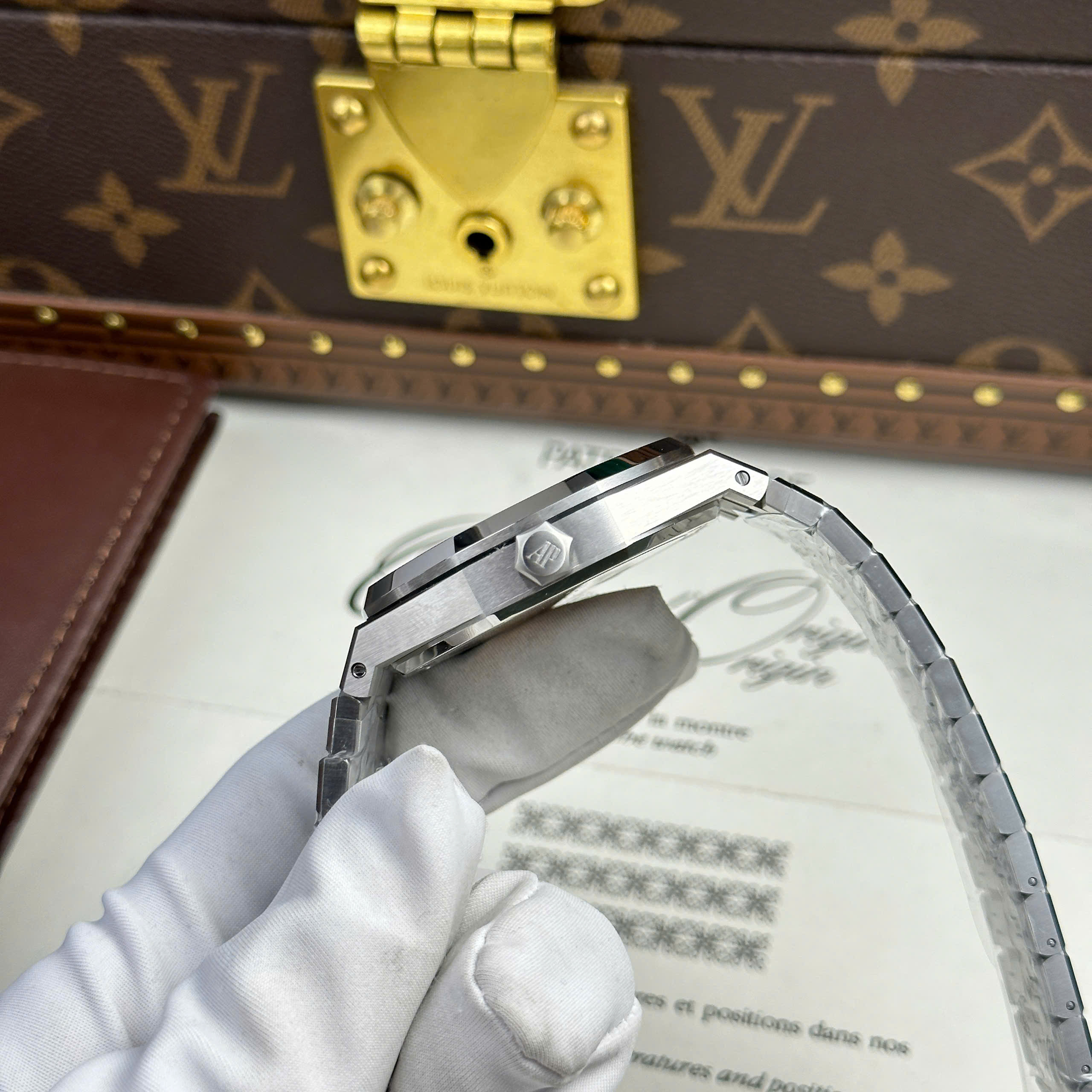 Audemars Piguet Royal Oak Kaws Good Imitaiton Watch White DIal Stainless Steel APS Factory 41mm (5)