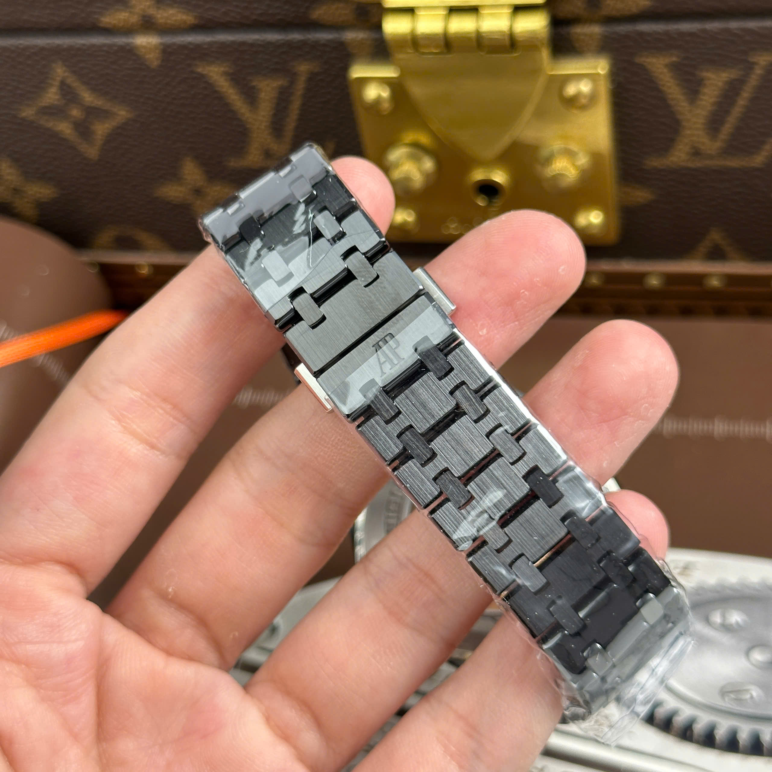 Audemars Piguet Royal Oak Openworked 15407 Best Replica Watch Black Ceramic Case Skeleton Dial THB Factory 41mm (3)