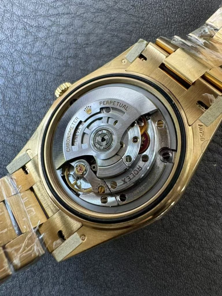 CBD Factory – Đánh Giá Chi Tiết Dòng Đồng Hồ Super Clone “Nặng Như Gen” 2025