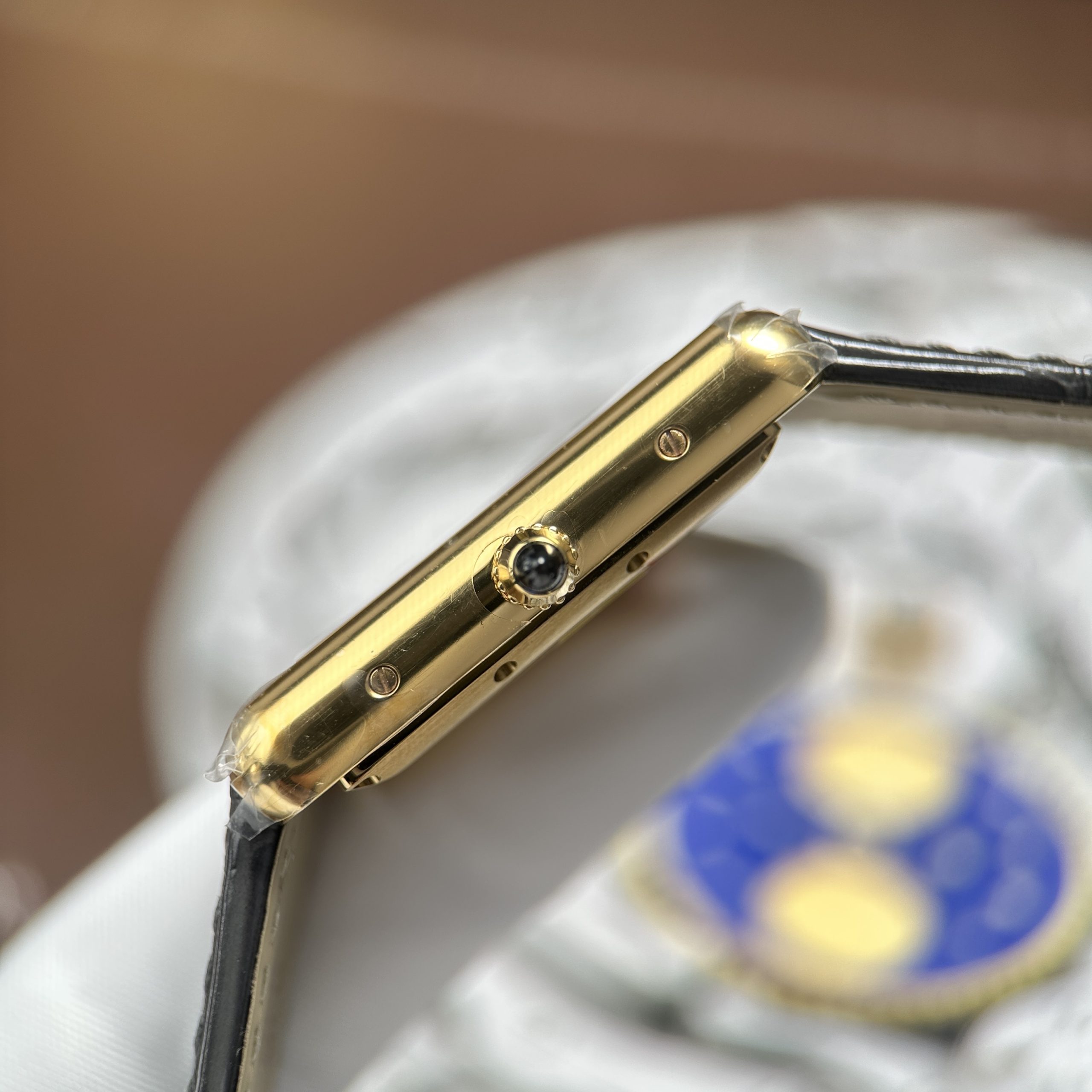 Cartier Tank Louis XL Replica Watch Gold Plate White Dial Black Leather Strap 27.8 x 38 (5)