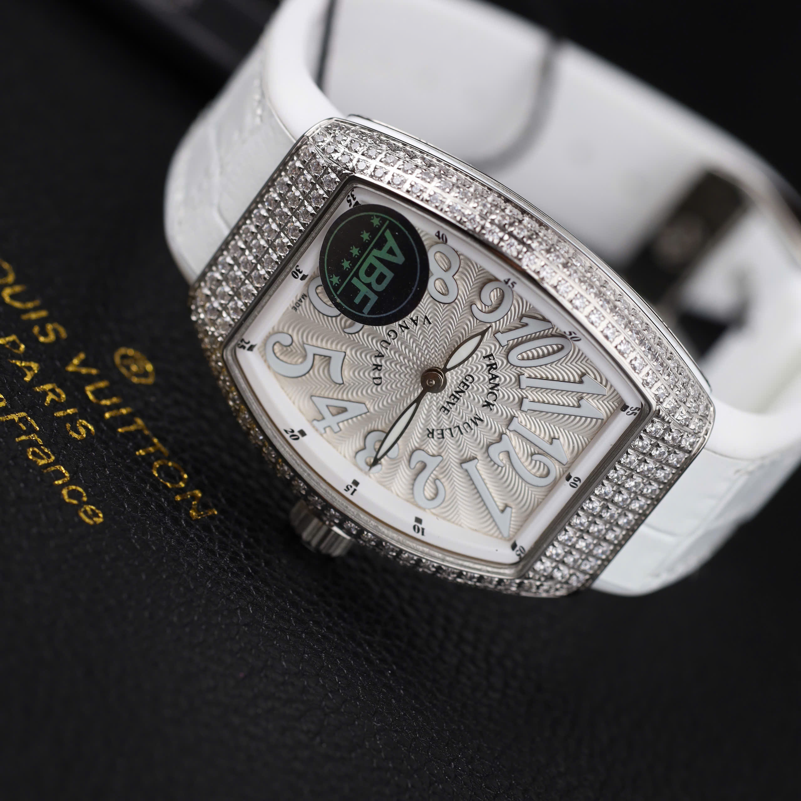 Franck Muller V32 Best Replica Watch White Dial Rhinestone Case Rubber Strap ABF Factory 36mm (6)