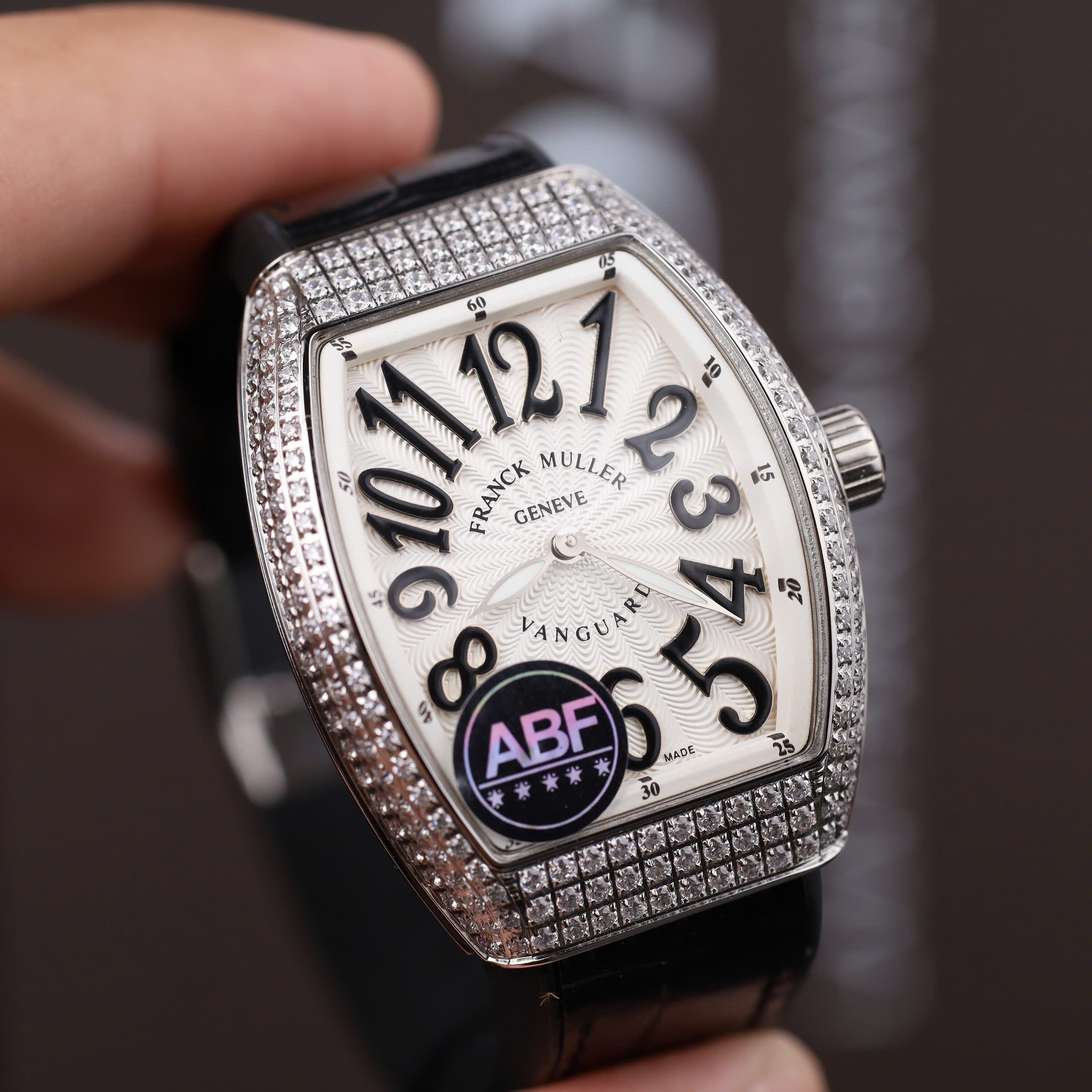 Franck Muller V32 Good Imitation Watch White Dial Rhinestone Case Rubber Strap ABF Factory 36mm (10)
