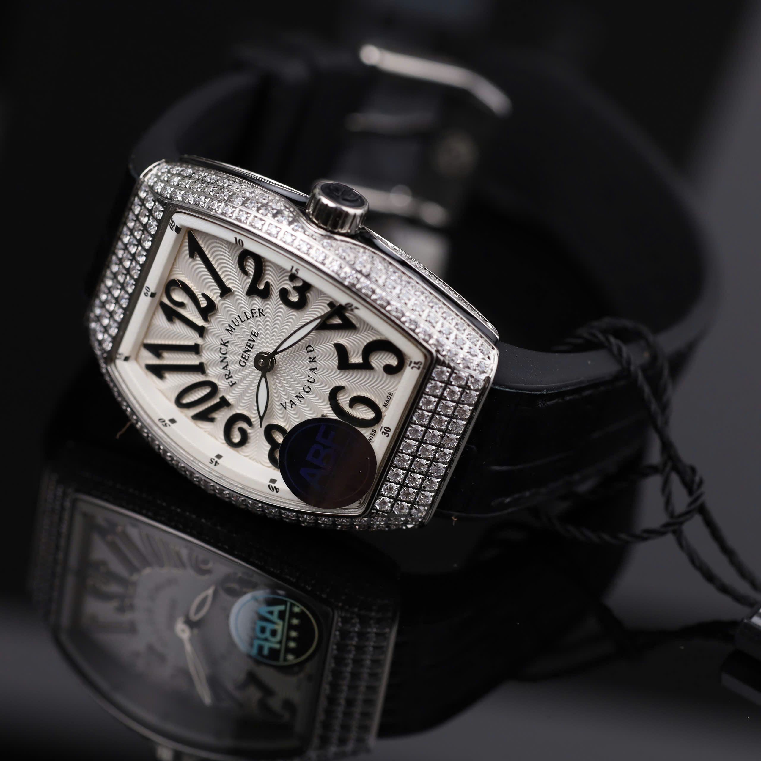 Franck Muller V32 Good Imitation Watch White Dial Rhinestone Case Rubber Strap ABF Factory 36mm (7)