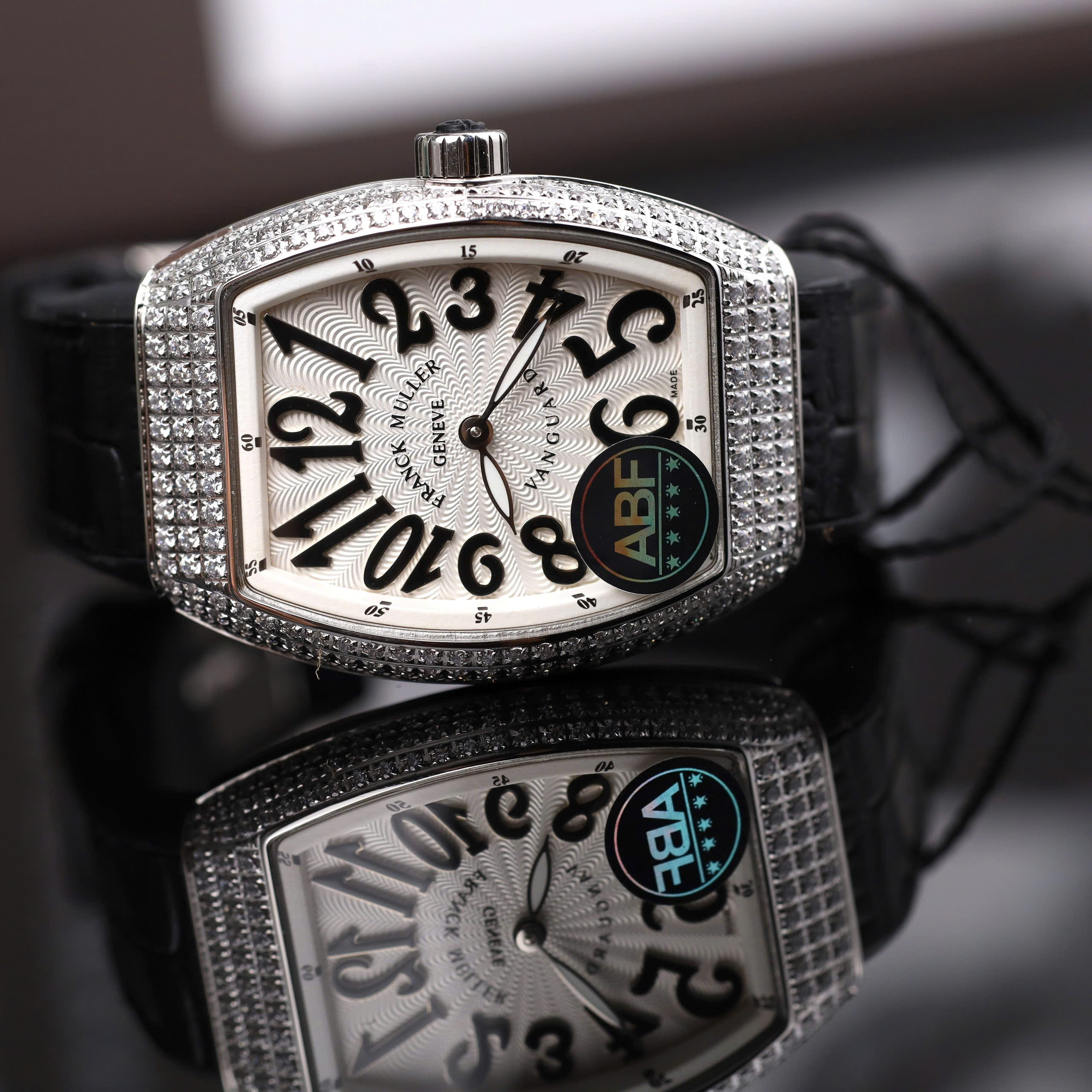Franck Muller V32 Good Imitation Watch White Dial Rhinestone Case Rubber Strap ABF Factory 36mm (8)