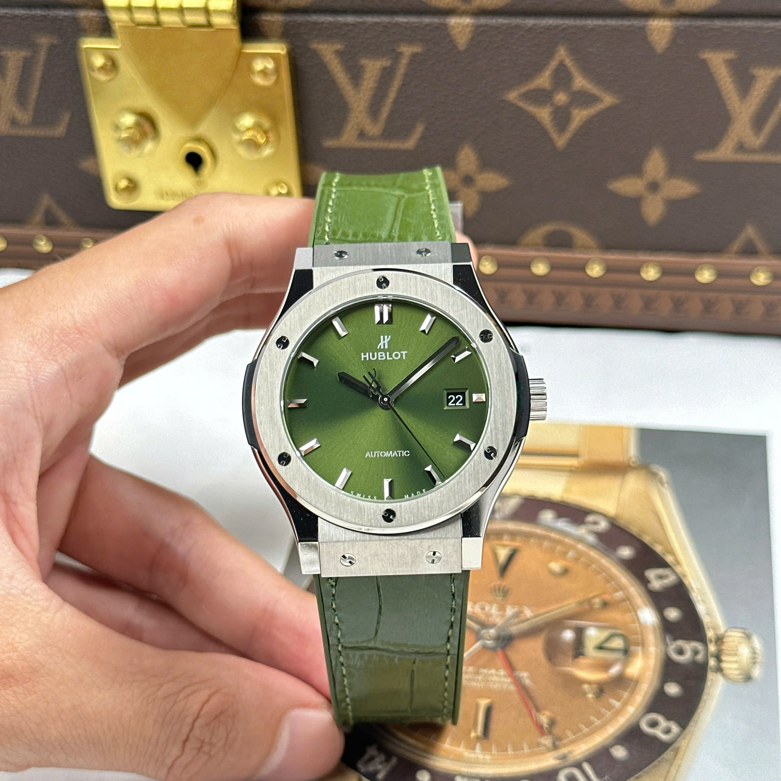 Hublot Classic Fusion Best Imitation Watch Green Dial Titanium Case JJZ Factory 42mm (10)