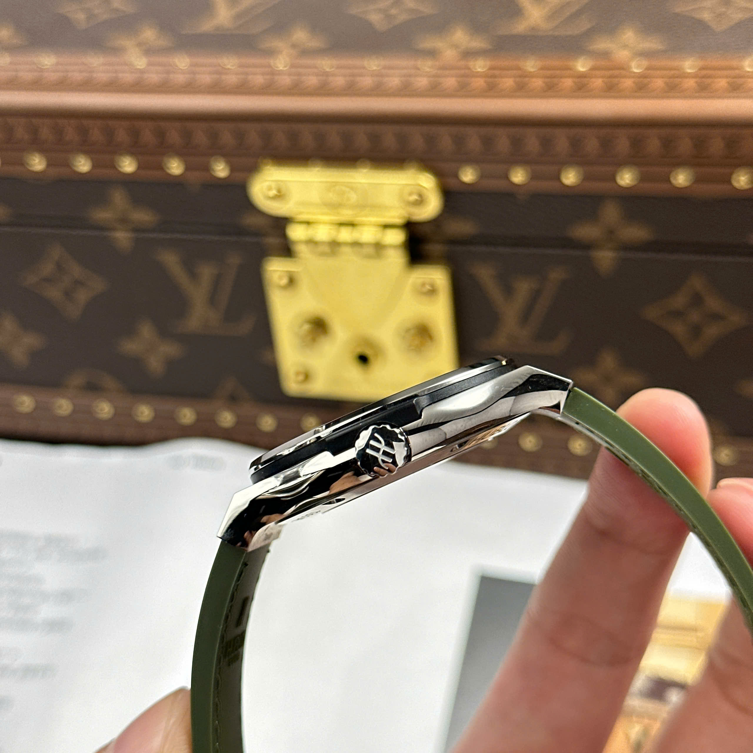 Hublot Classic Fusion Best Imitation Watch Green Dial Titanium Case JJZ Factory 42mm (3)