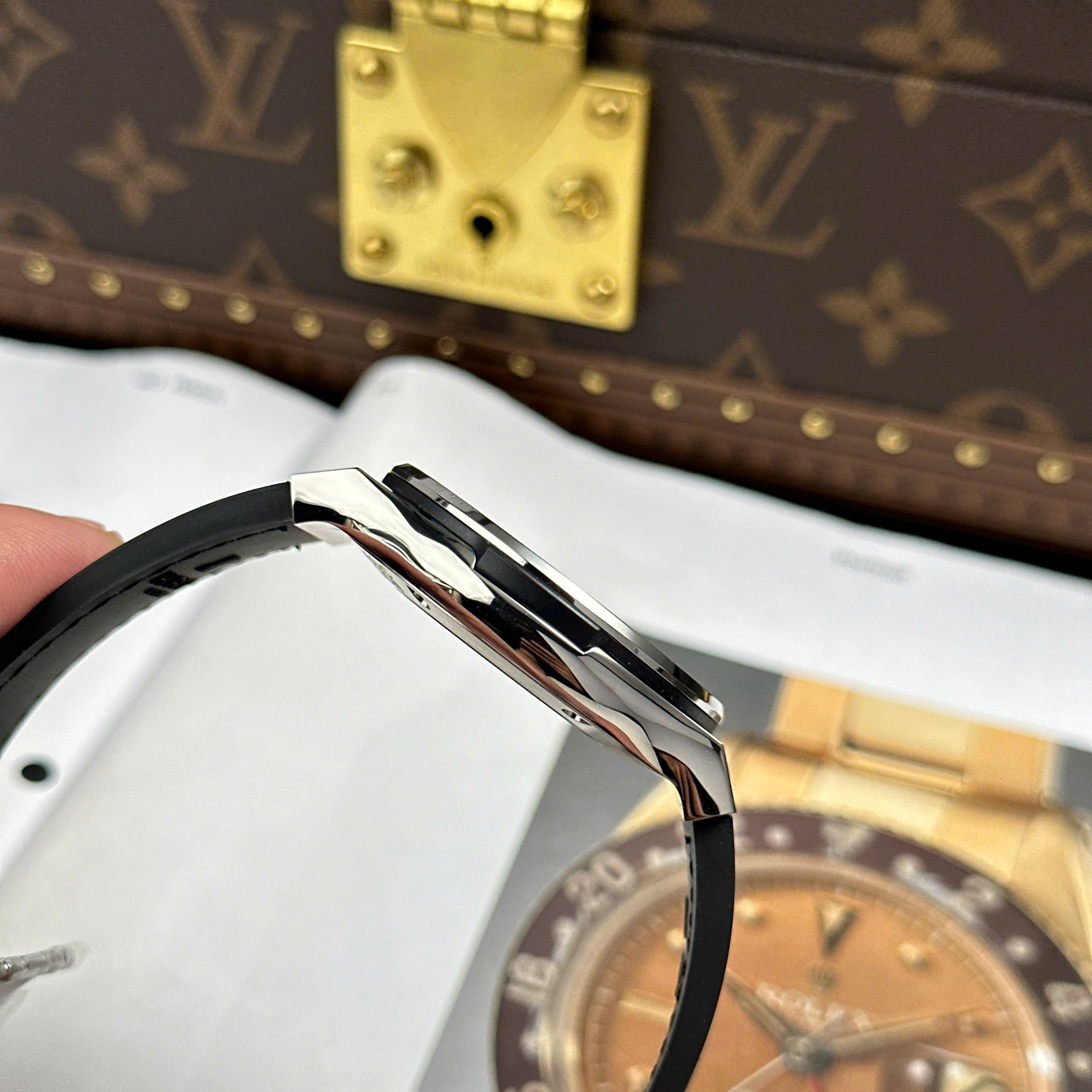 Hublot Classic Fusion Best Quality Replica Watch Titanium Case Grey Dial Rubber Strap JJZ Factory 42mm (4)