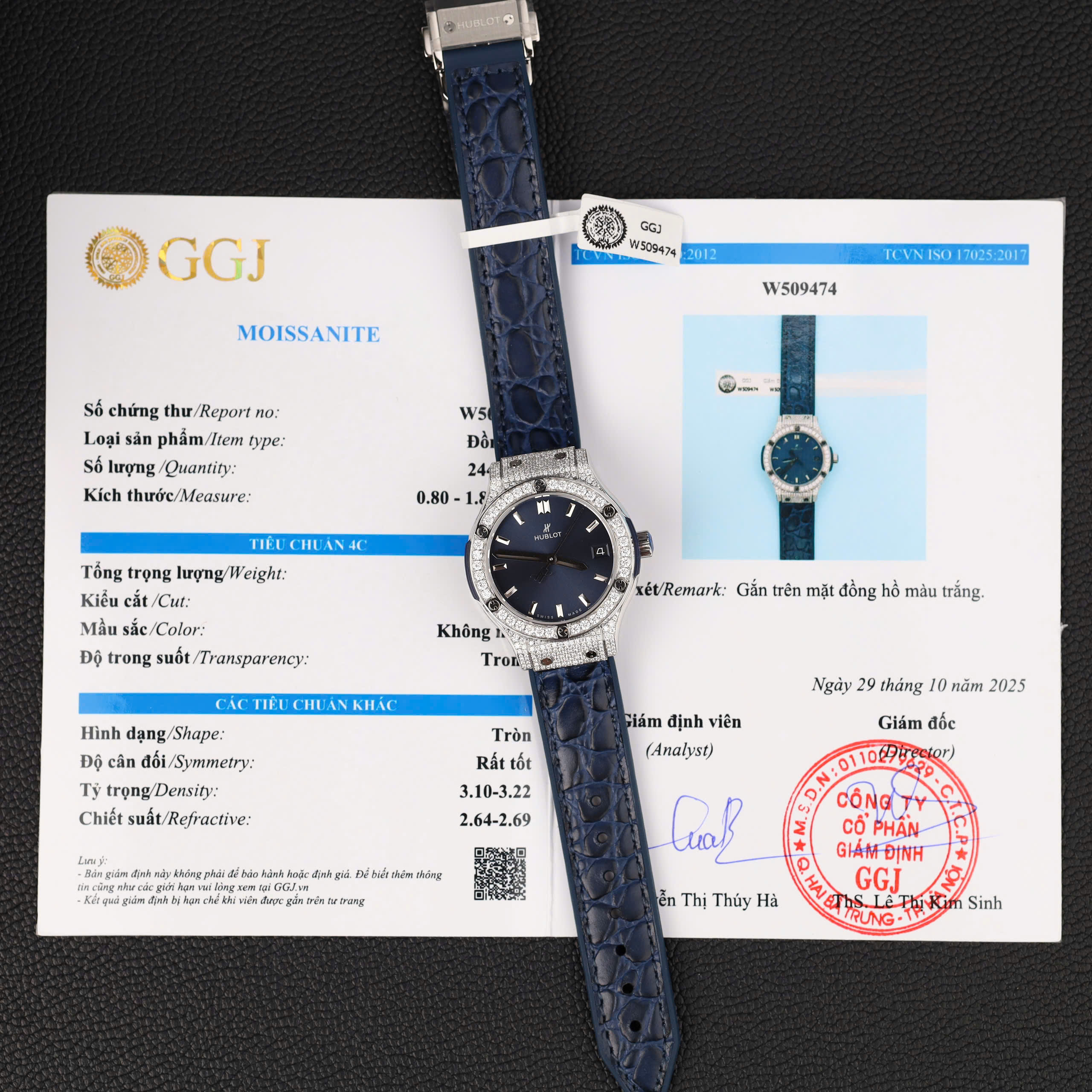 Hublot Classic Fusion Good Imitation Watch Blue Dial Moissanite Case Rubber Strap 33mm (1)