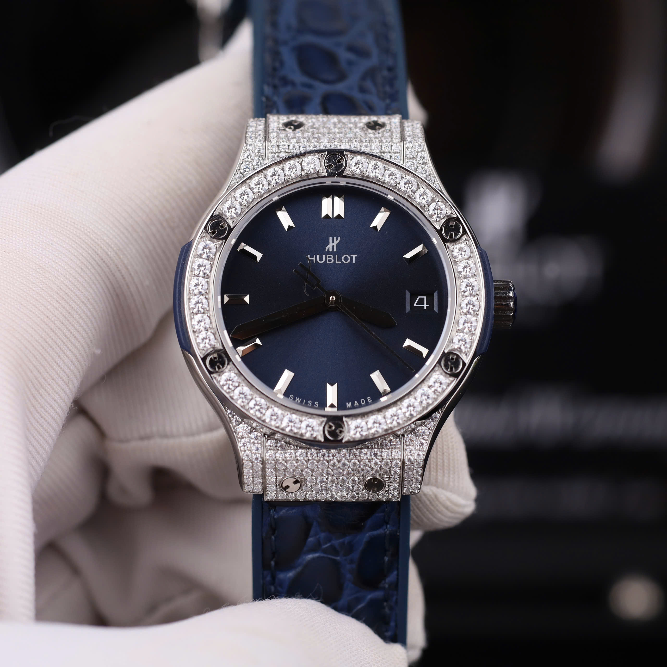 Hublot Classic Fusion Good Imitation Watch Blue Dial Moissanite Case Rubber Strap 33mm (10)