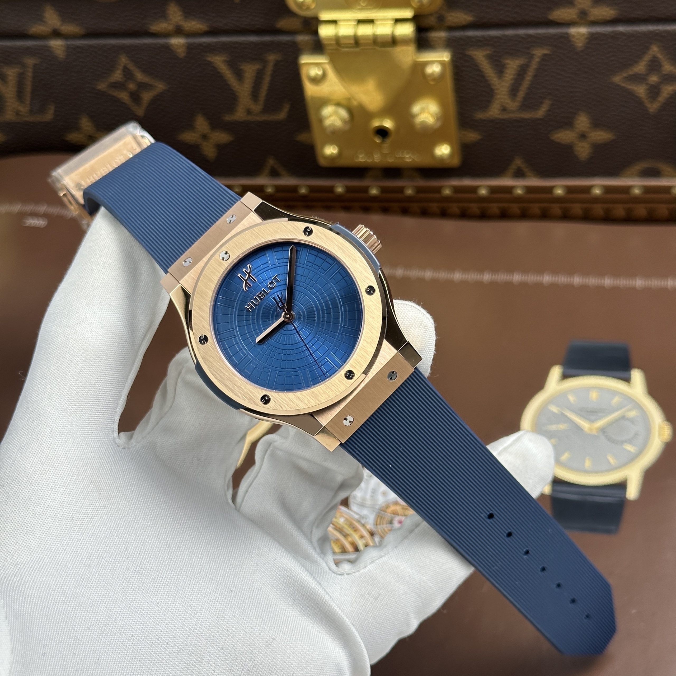 Hublot Classic Fusion King Gold Best Quality Replica Watch Boutique Pisa 1940 Edition Rose Gold Plate Blue Dial Rubber Strap JJZ Factory 42mm (11)