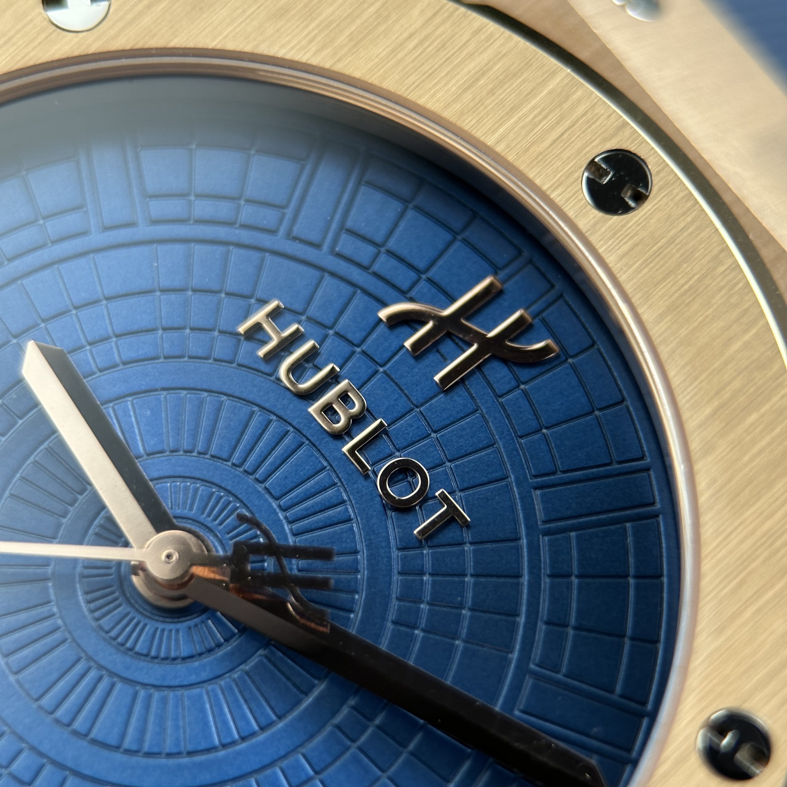 Hublot Classic Fusion King Gold Best Quality Replica Watch Boutique Pisa 1940 Edition Rose Gold Plate Blue Dial Rubber Strap JJZ Factory 42mm (6)
