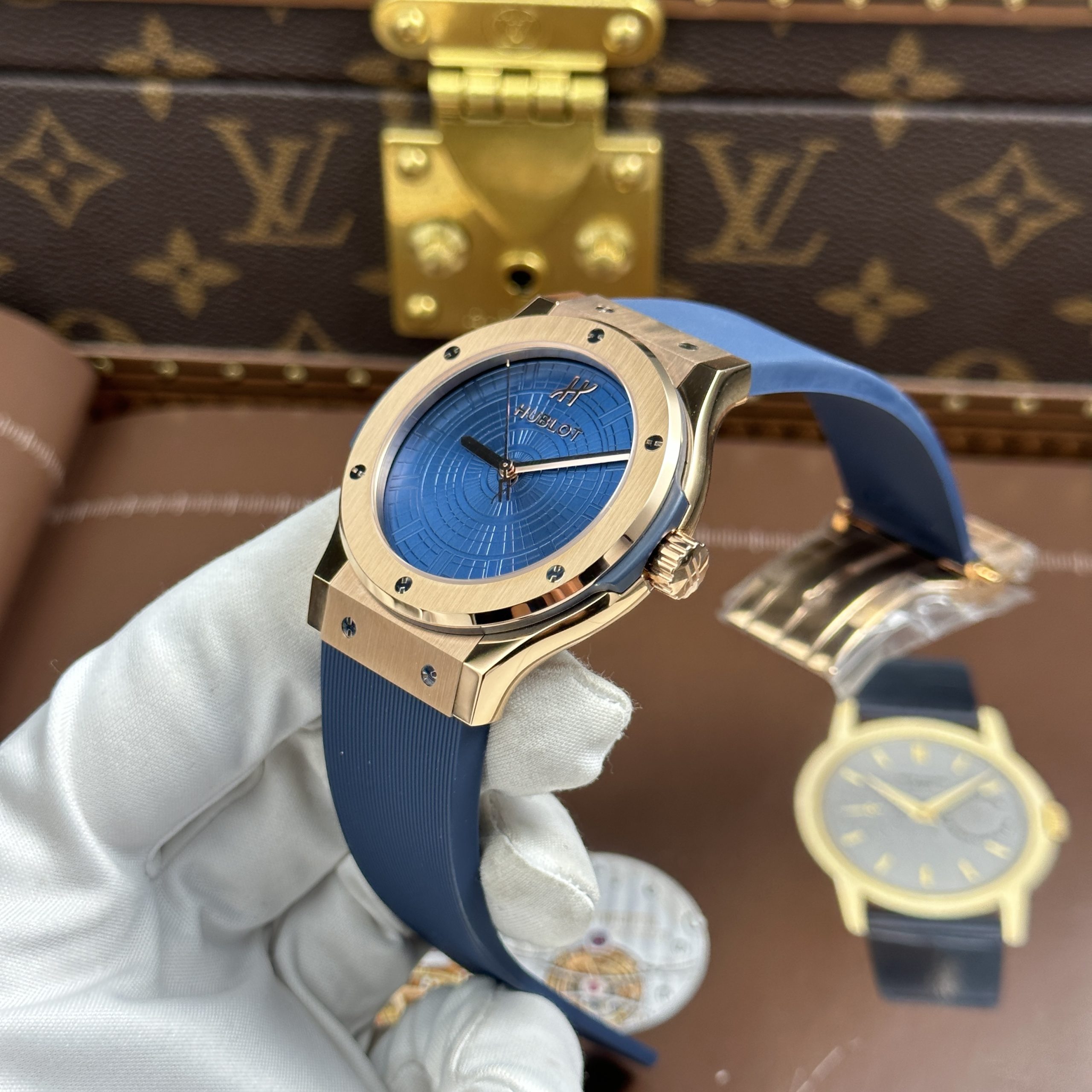 Hublot Classic Fusion King Gold Best Quality Replica Watch Boutique Pisa 1940 Edition Rose Gold Plate Blue Dial Rubber Strap JJZ Factory 42mm (9)