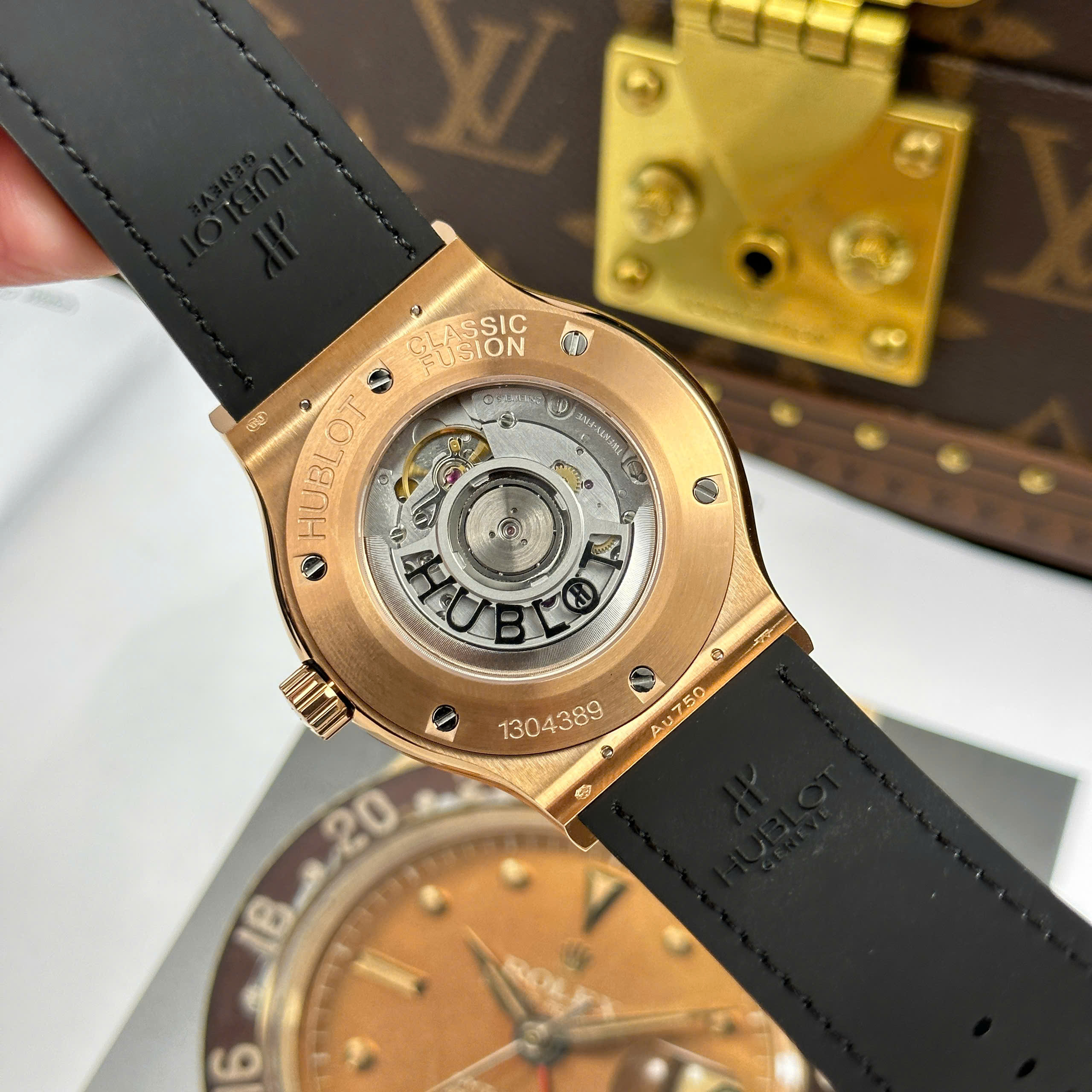 Hublot Classic Fusion King Gold Replica Watch Rose Gold Plate Titanium Case Black Dial Rubber Strap JJZ Factory 42mm (2)