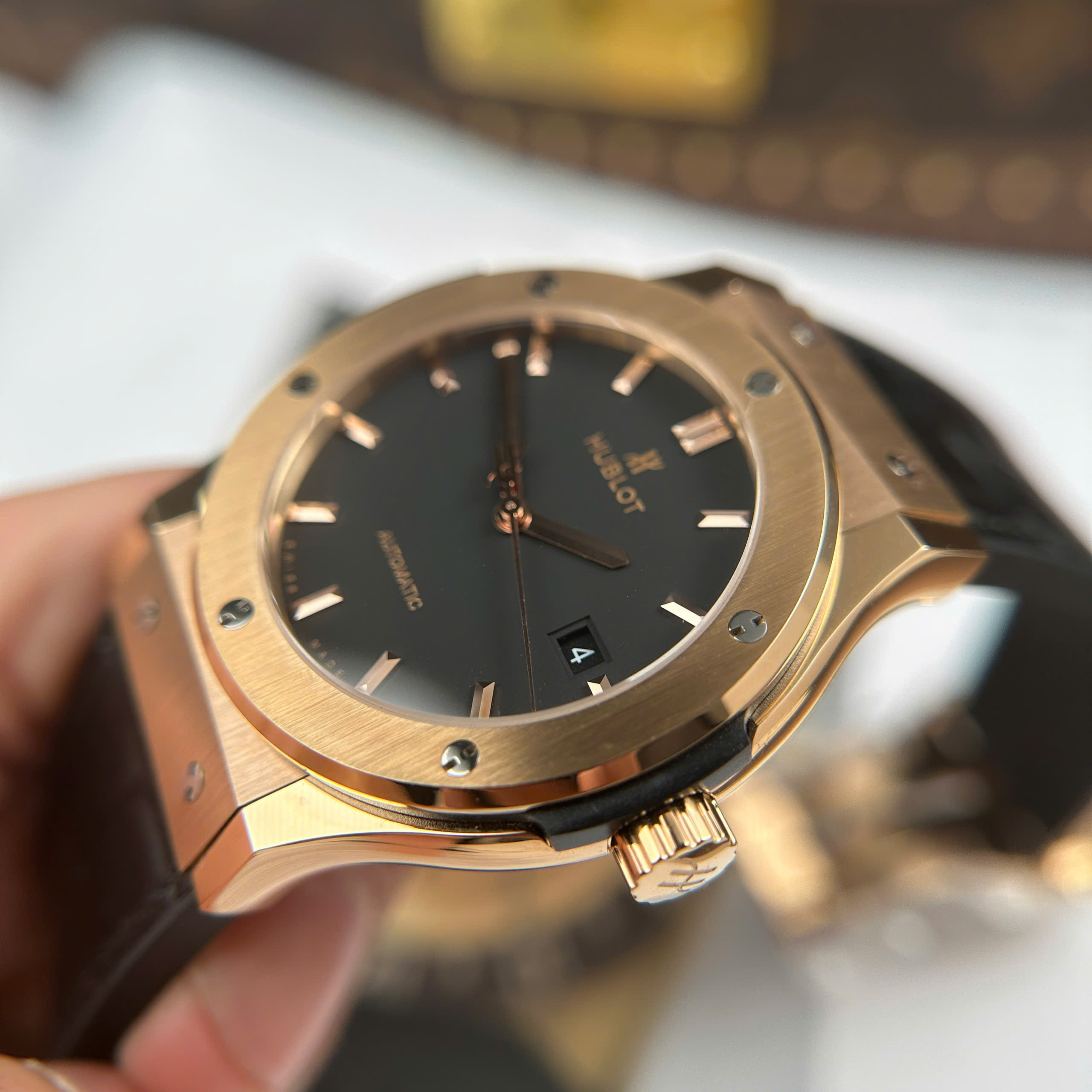 Hublot Classic Fusion King Gold Replica Watch Rose Gold Plate Titanium Case Black Dial Rubber Strap JJZ Factory 42mm (5)