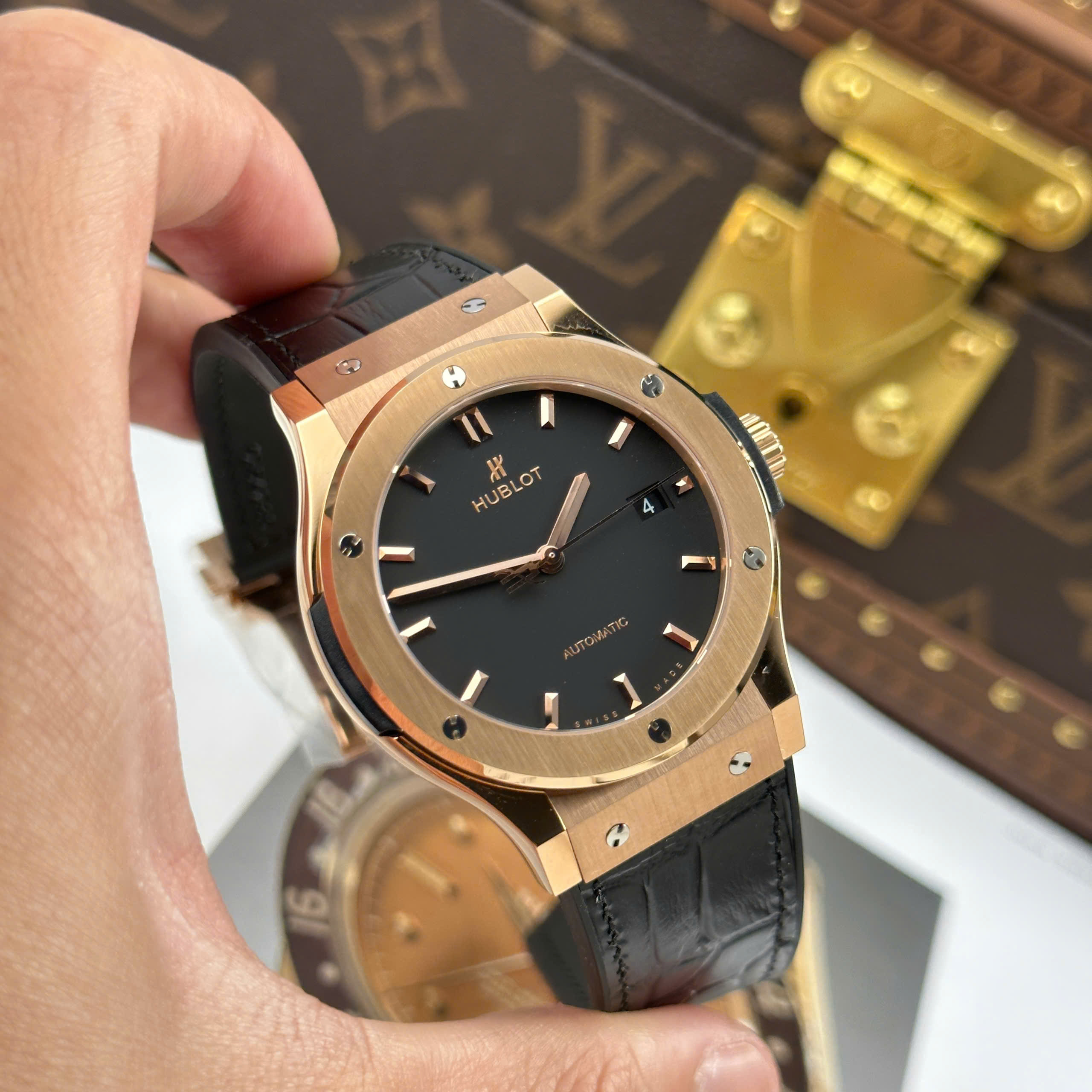 Hublot Classic Fusion King Gold Replica Watch Rose Gold Plate Titanium Case Black Dial Rubber Strap JJZ Factory 42mm (9)