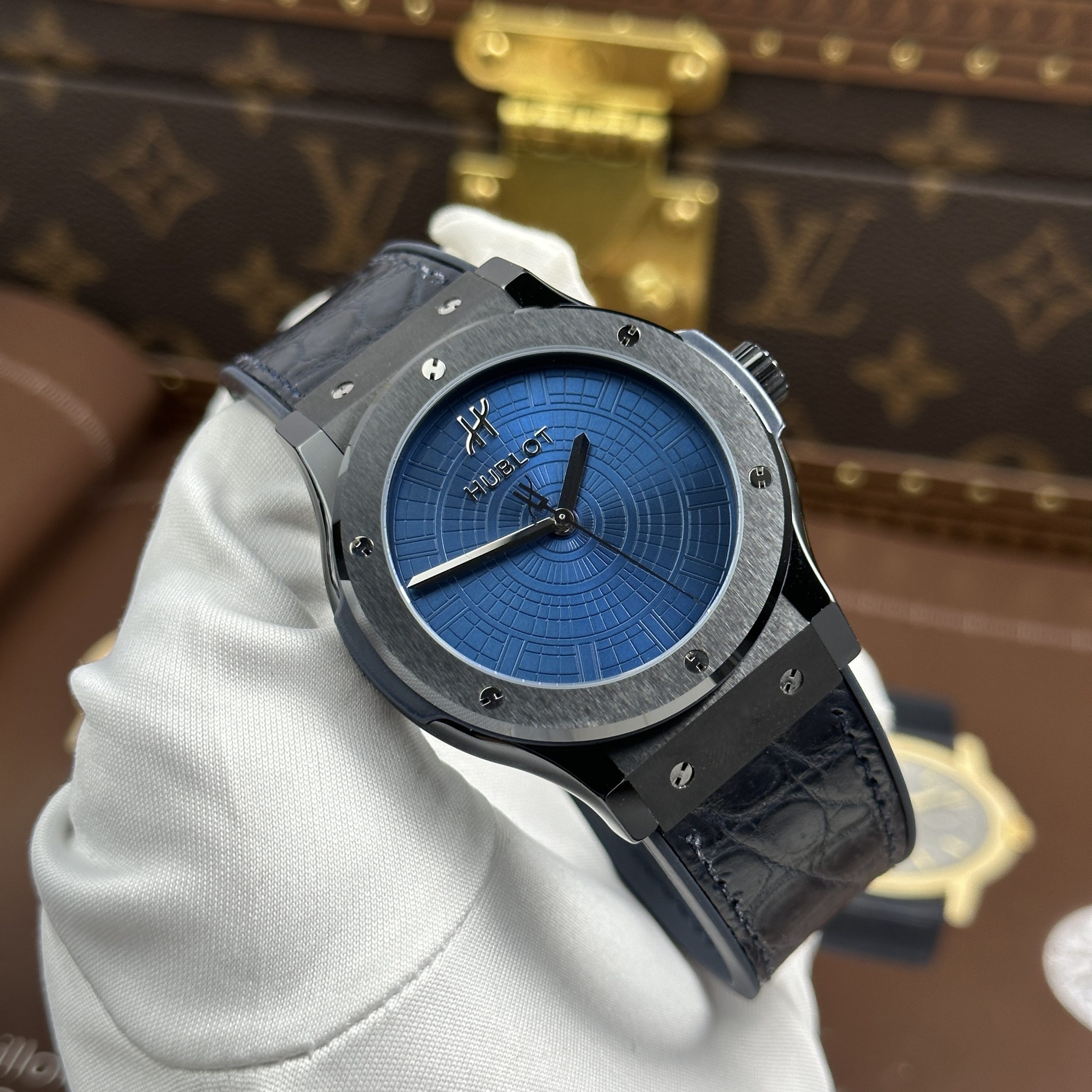Hublot Classic Fusion Luxury Imitation Watch Boutique Pisa 1940 Ceramic Case Blue Dial Leather Cover Rubber Strap JJZ Factory 42mm (10)