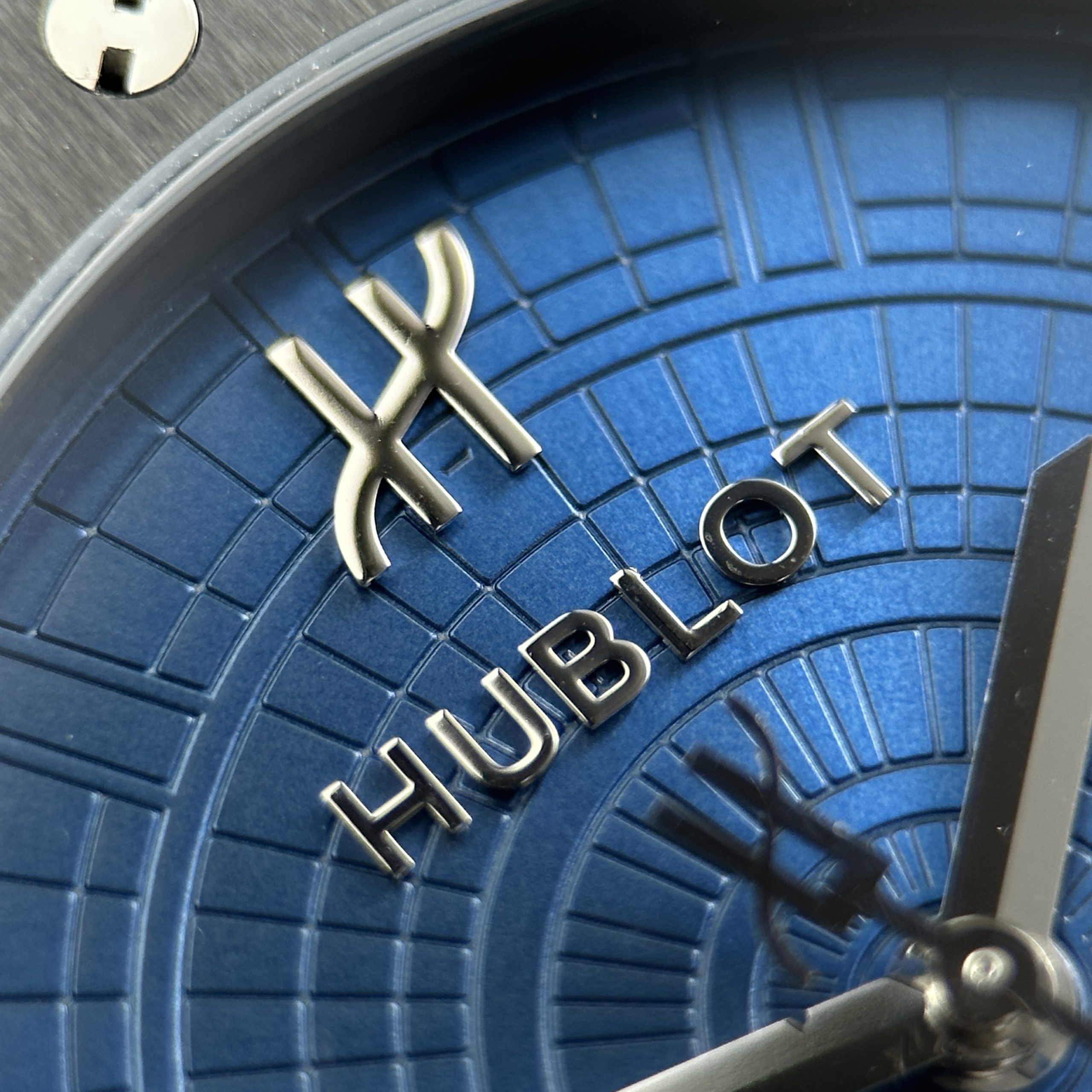 Hublot Classic Fusion Luxury Imitation Watch Boutique Pisa 1940 Ceramic Case Blue Dial Leather Cover Rubber Strap JJZ Factory 42mm (6)