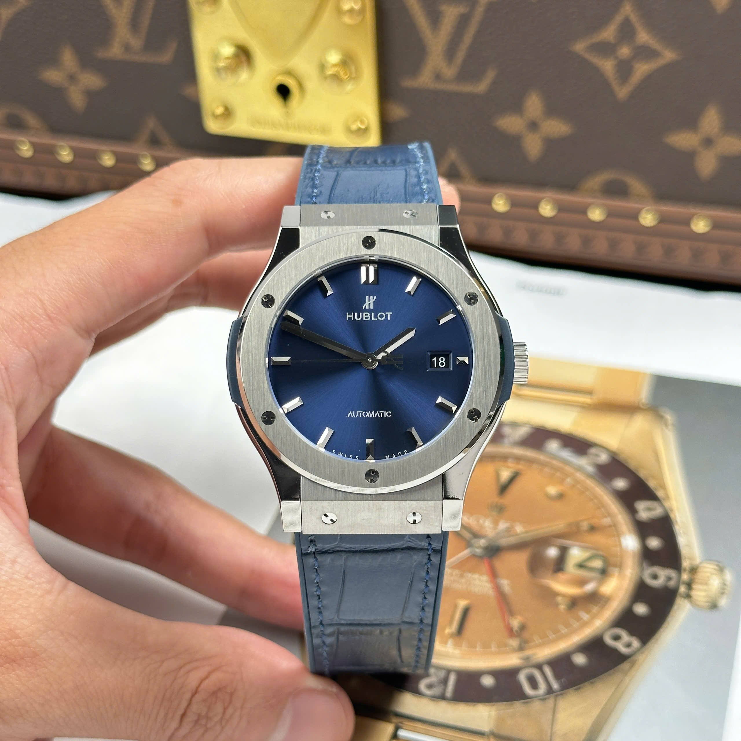 Hublot Classic Fusion Luxury Replica Watch Blue Dial Titanium Case Rubber Strap JJZ Factory 42mm (11)
