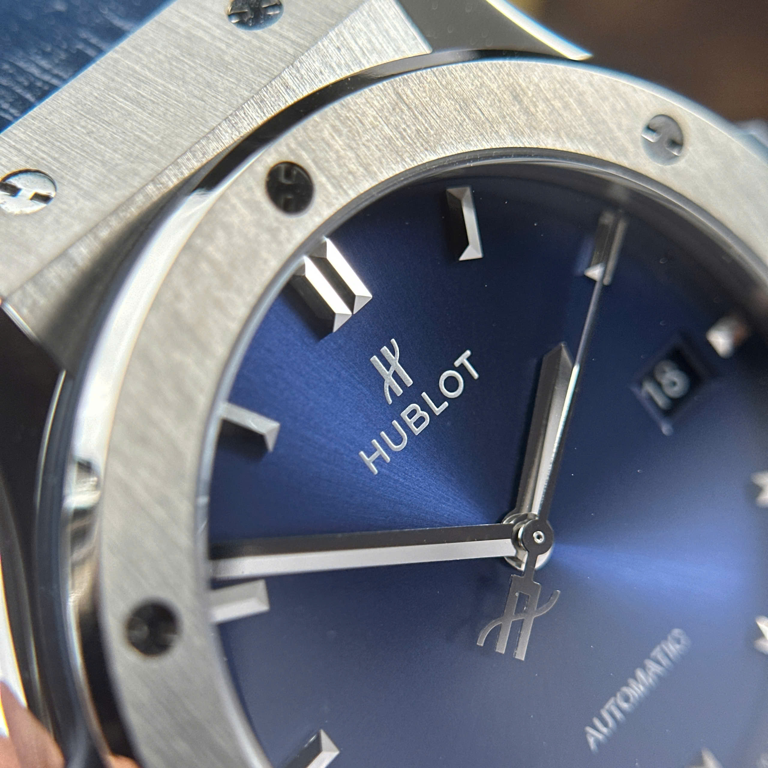 Hublot Classic Fusion Luxury Replica Watch Blue Dial Titanium Case Rubber Strap JJZ Factory 42mm (5)