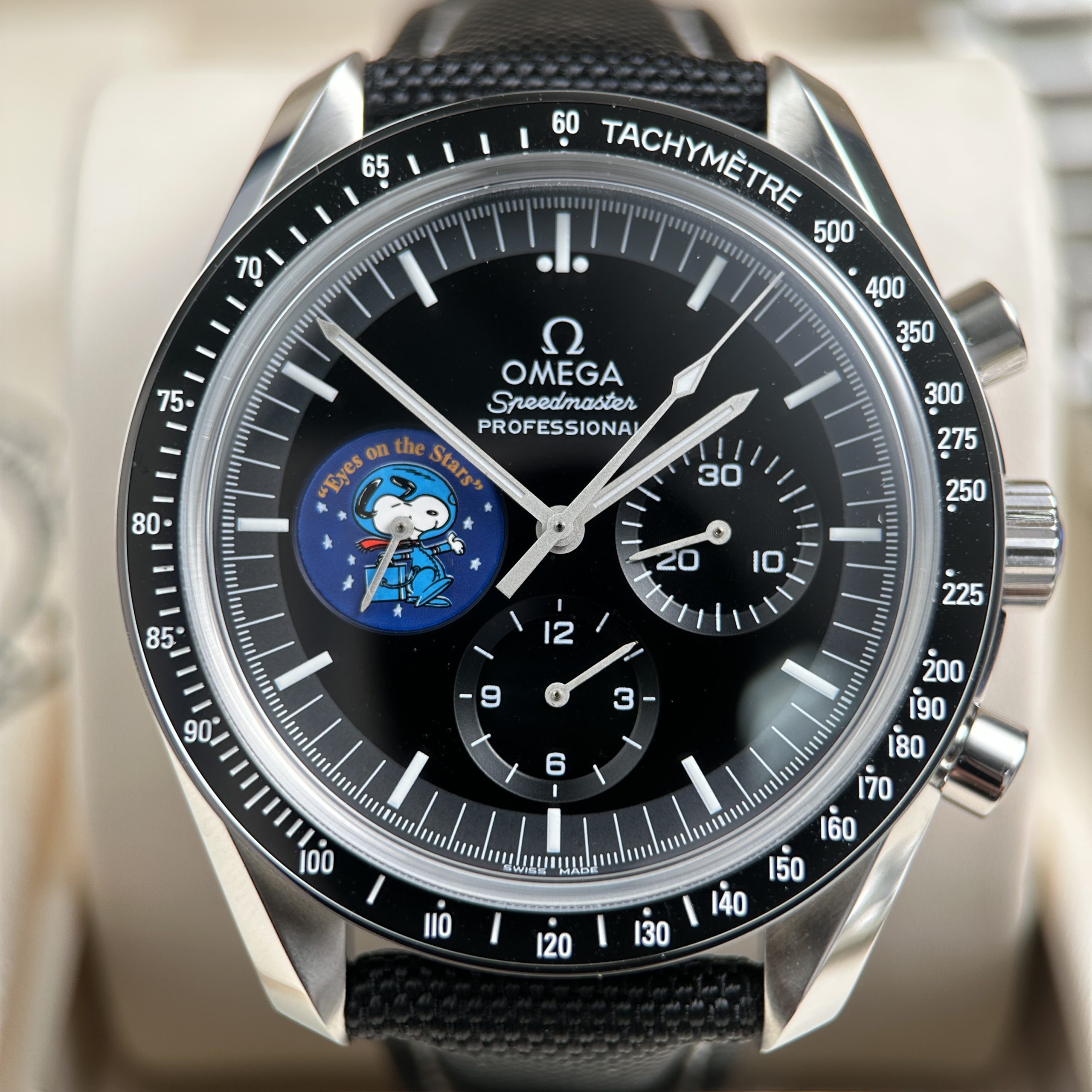 Omega Speedmaster Imitation Watch Silver Snoopy 50th Anniversary Black Dial New Version 2025 42mm (10)