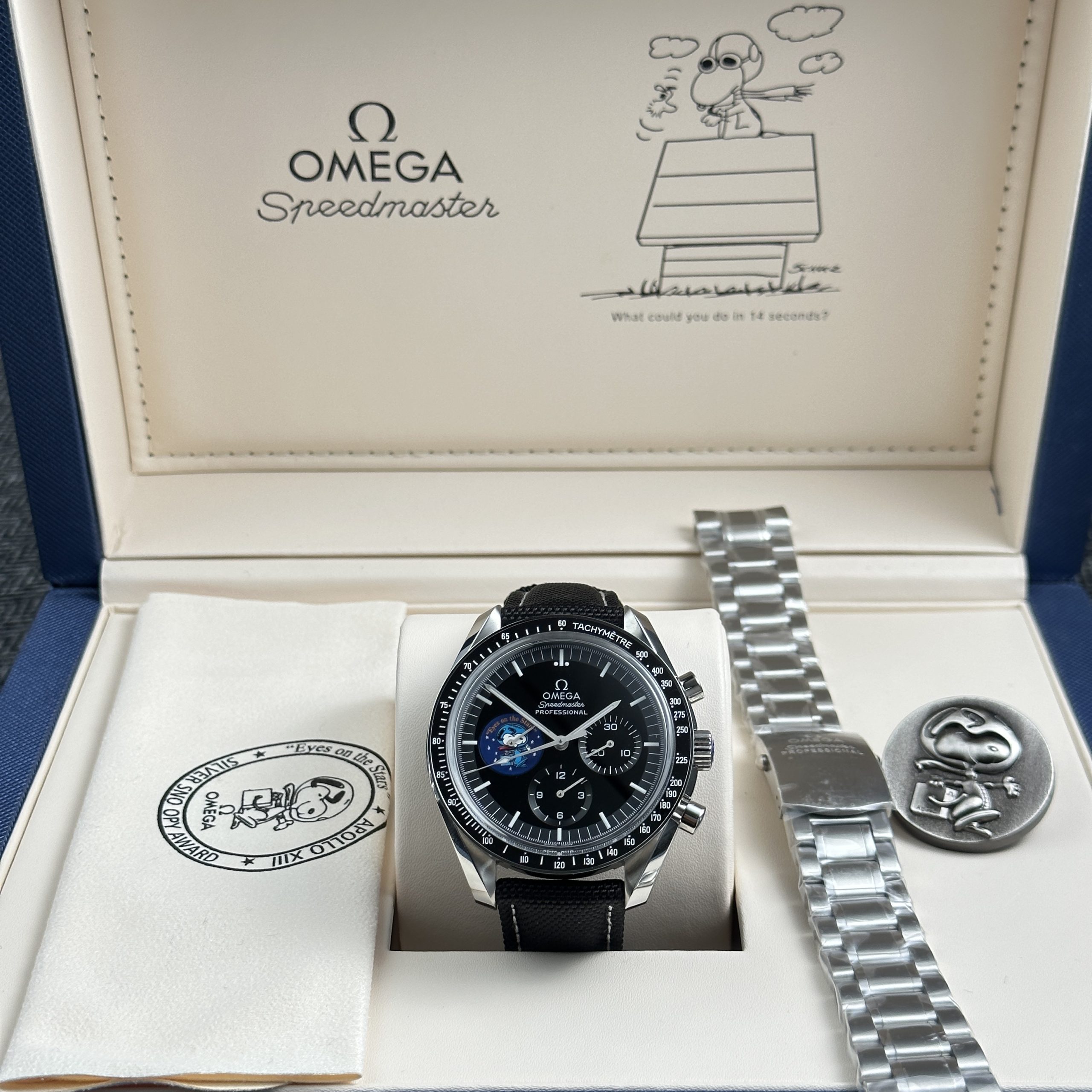 Omega Speedmaster Imitation Watch Silver Snoopy 50th Anniversary Black Dial New Version 2025 42mm (13)