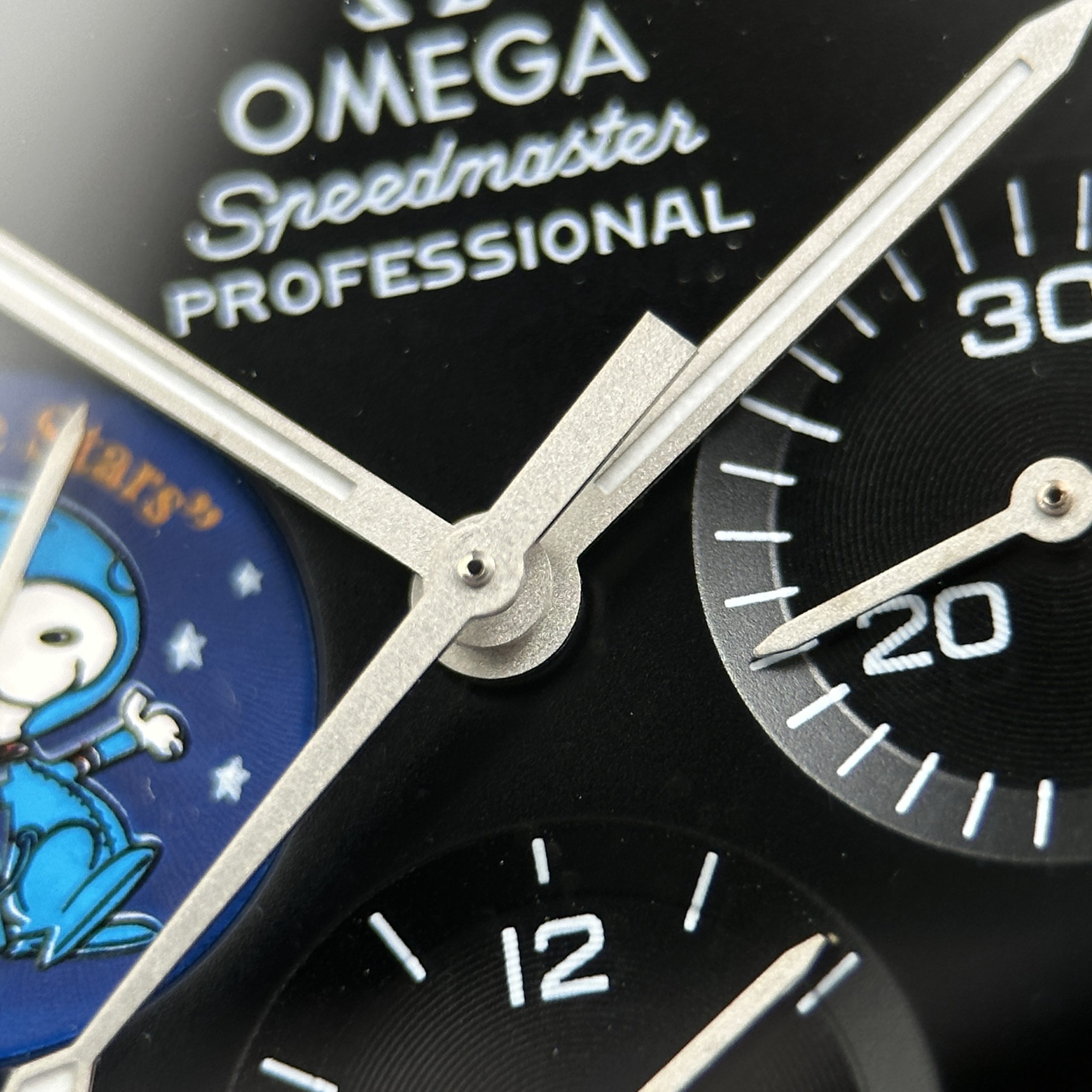 Omega Speedmaster Imitation Watch Silver Snoopy 50th Anniversary Black Dial New Version 2025 42mm (7)