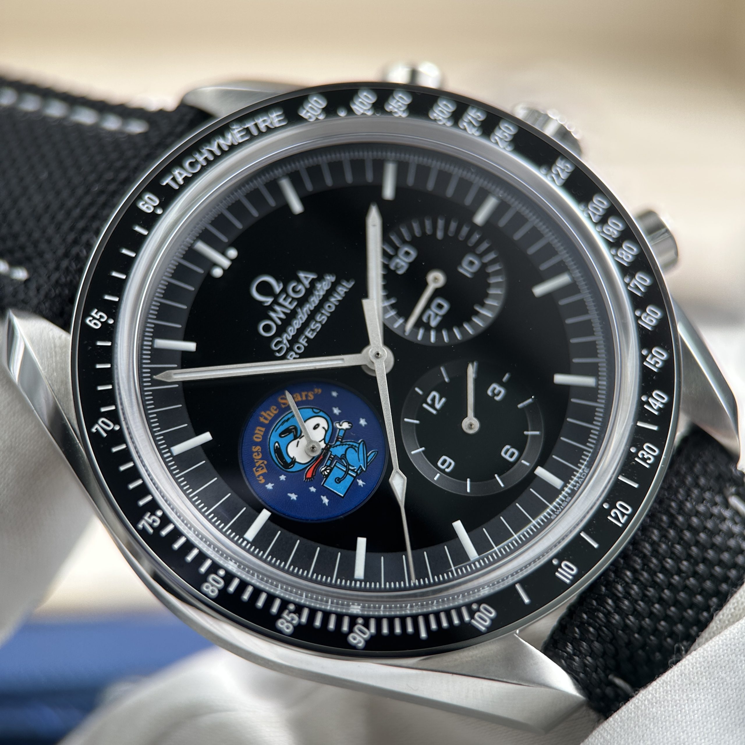 Omega Speedmaster Imitation Watch Silver Snoopy 50th Anniversary Black Dial New Version 2025 42mm (9)