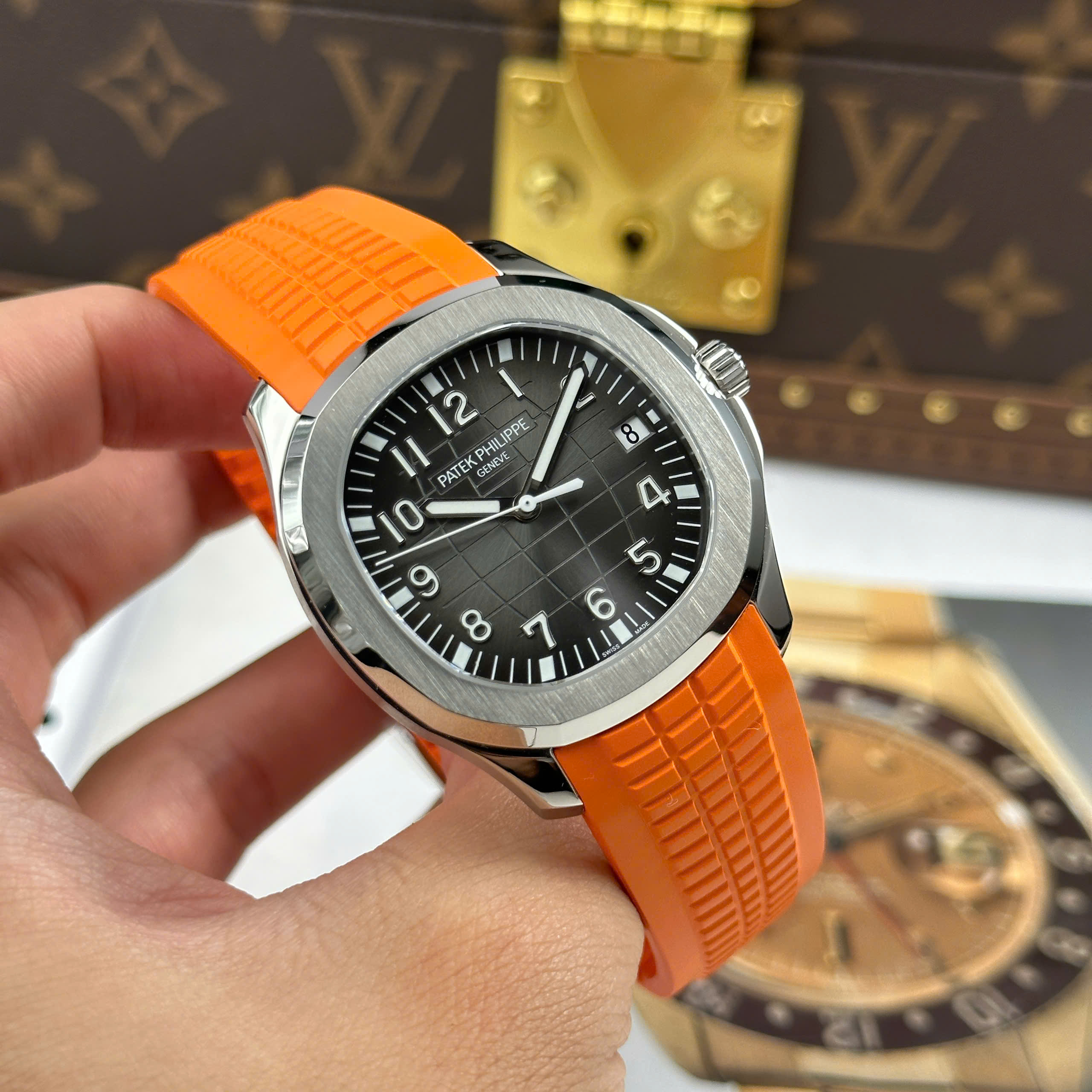 Patek Philippe Aquanaut 5167 Replica Watch Grey Dial Orange Rubber Strap BBF Factory 40mm (12)