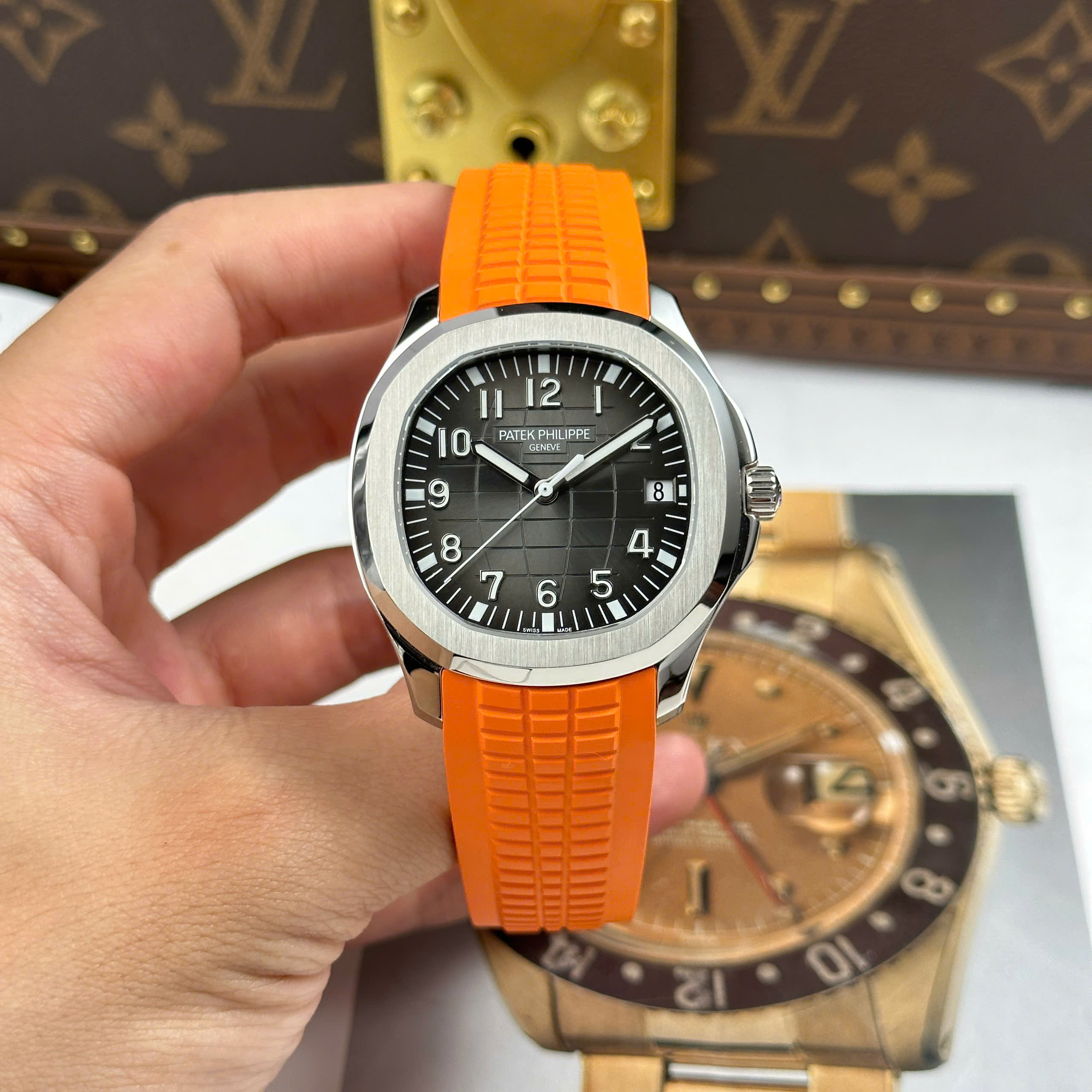 Patek Philippe Aquanaut 5167 Replica Watch Grey Dial Orange Rubber Strap BBF Factory 40mm (13)