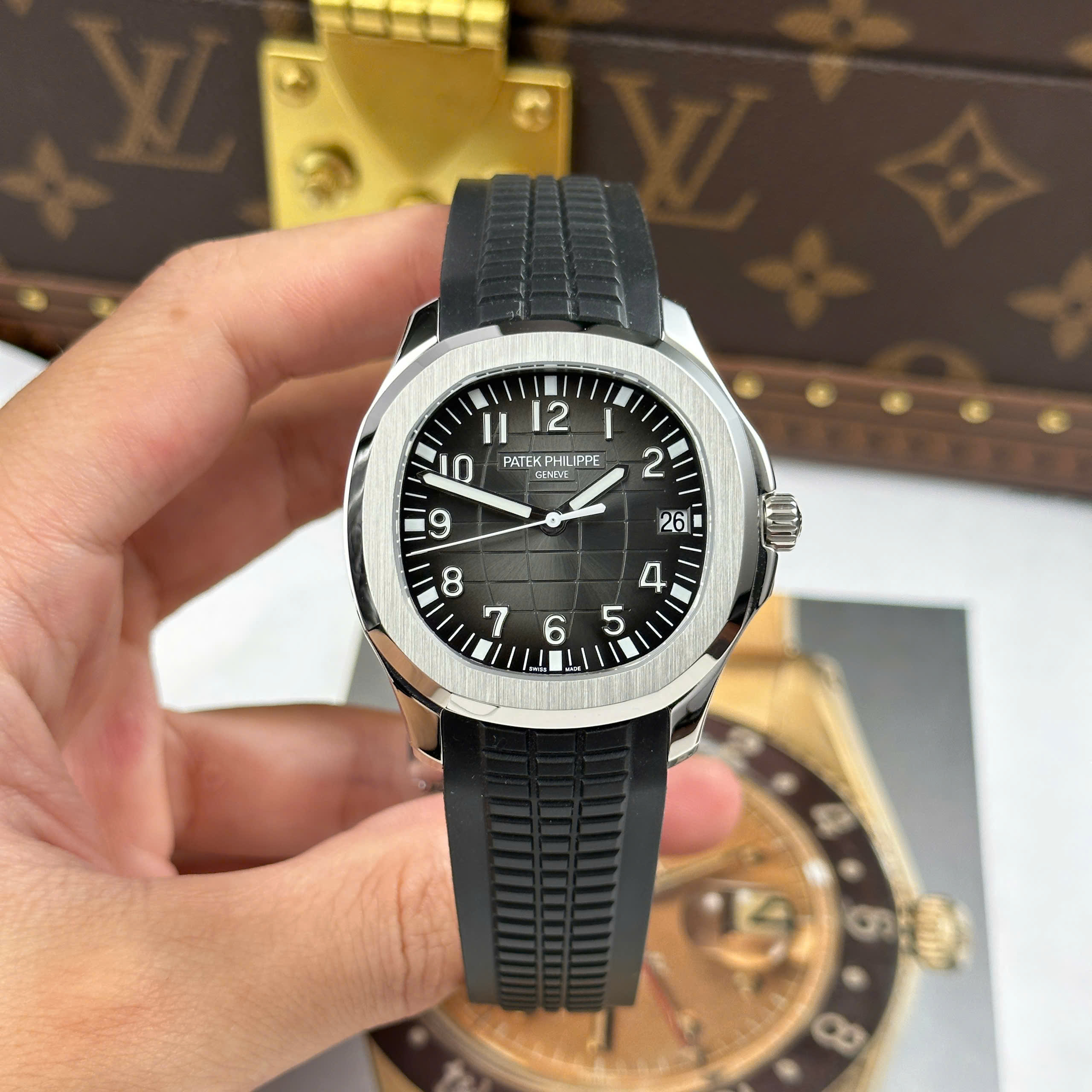 Patek Philippe Aquanaut 5167A Imitaiton Watch Grey Dial Black Rubber Strap BBF Factory 40mm (13)