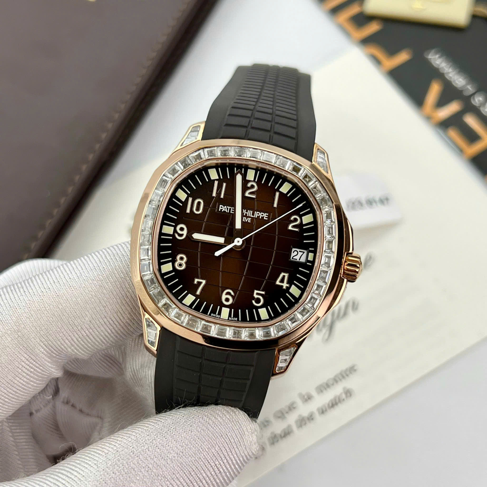Patek Philippe Aquanaut 5167R Imitation Watch Chocolate Dial Gold 18K Wrapped Bezel Moissanite Baguette 3K Factory 40mm (10)