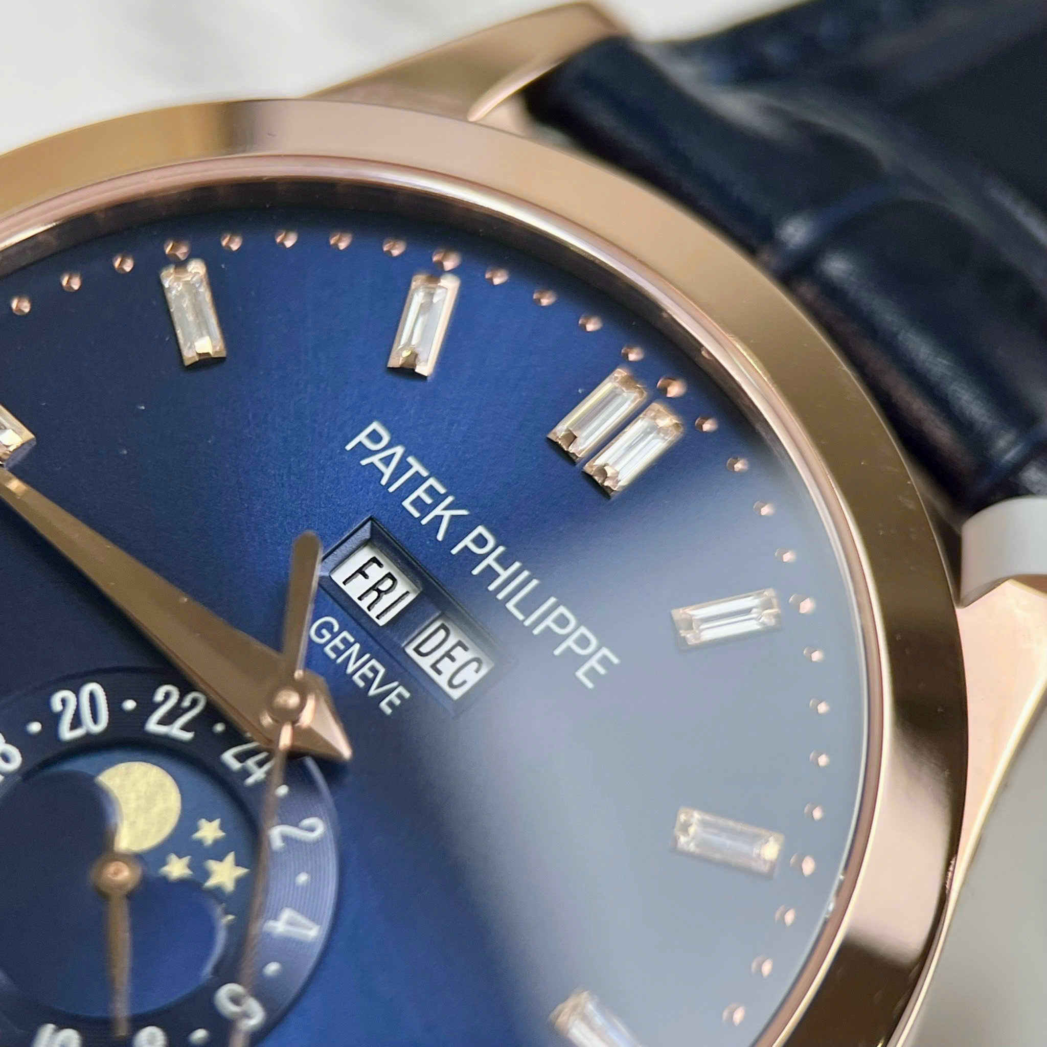 Patek Philippe Complications 5396R-014 Knock Off Watch 18K Gold Wrapped Blue Dial Leather Strap 38 (7)