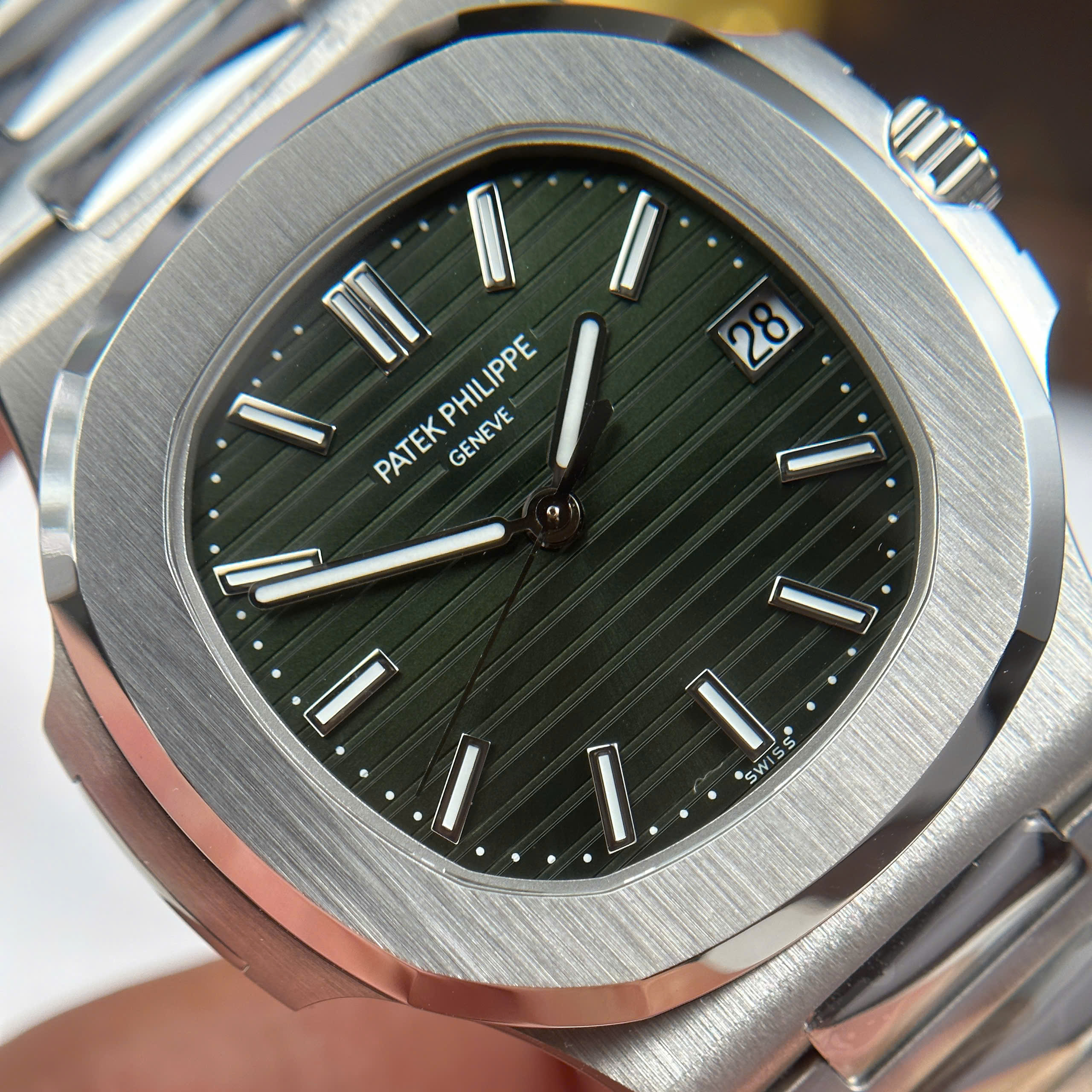 Patek Philippe Nautilus 5711 Best Quality Replica Watches Green Dial Stainless Steel BBF Factory 40mm (10)