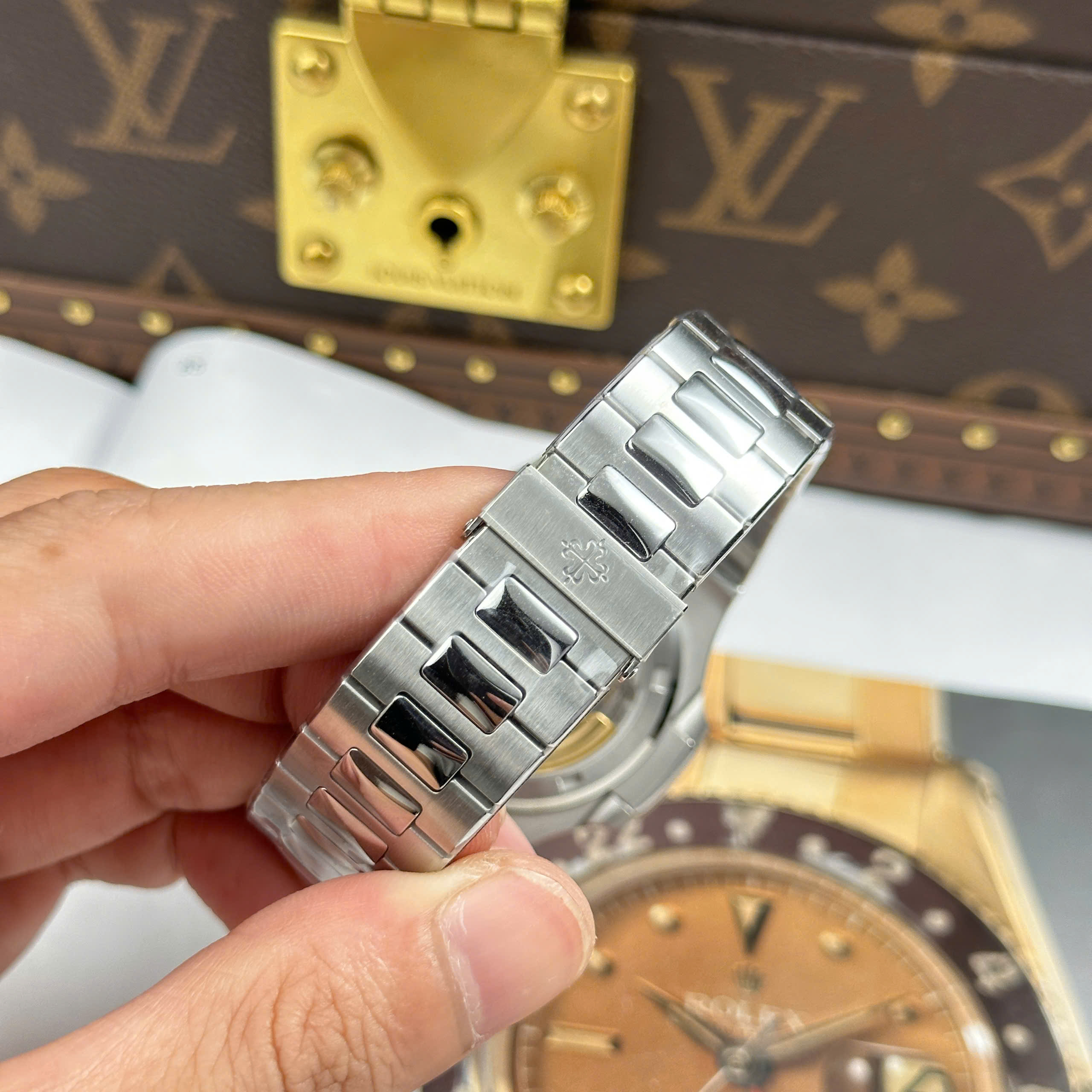 Patek Philippe Nautilus 5711 Best Quality Replica Watches Green Dial Stainless Steel BBF Factory 40mm (2)