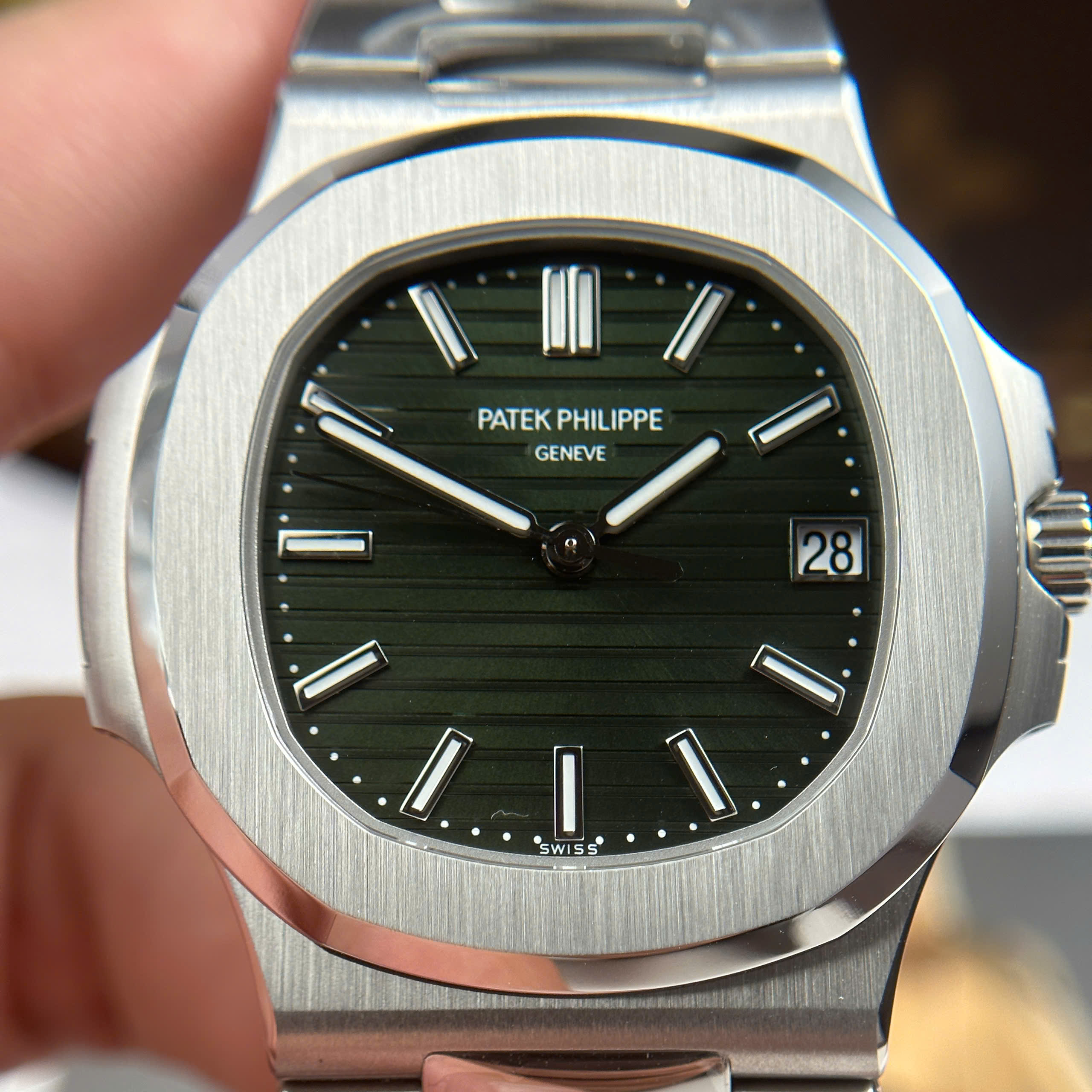 Patek Philippe Nautilus 5711 Best Quality Replica Watches Green Dial Stainless Steel BBF Factory 40mm (9)