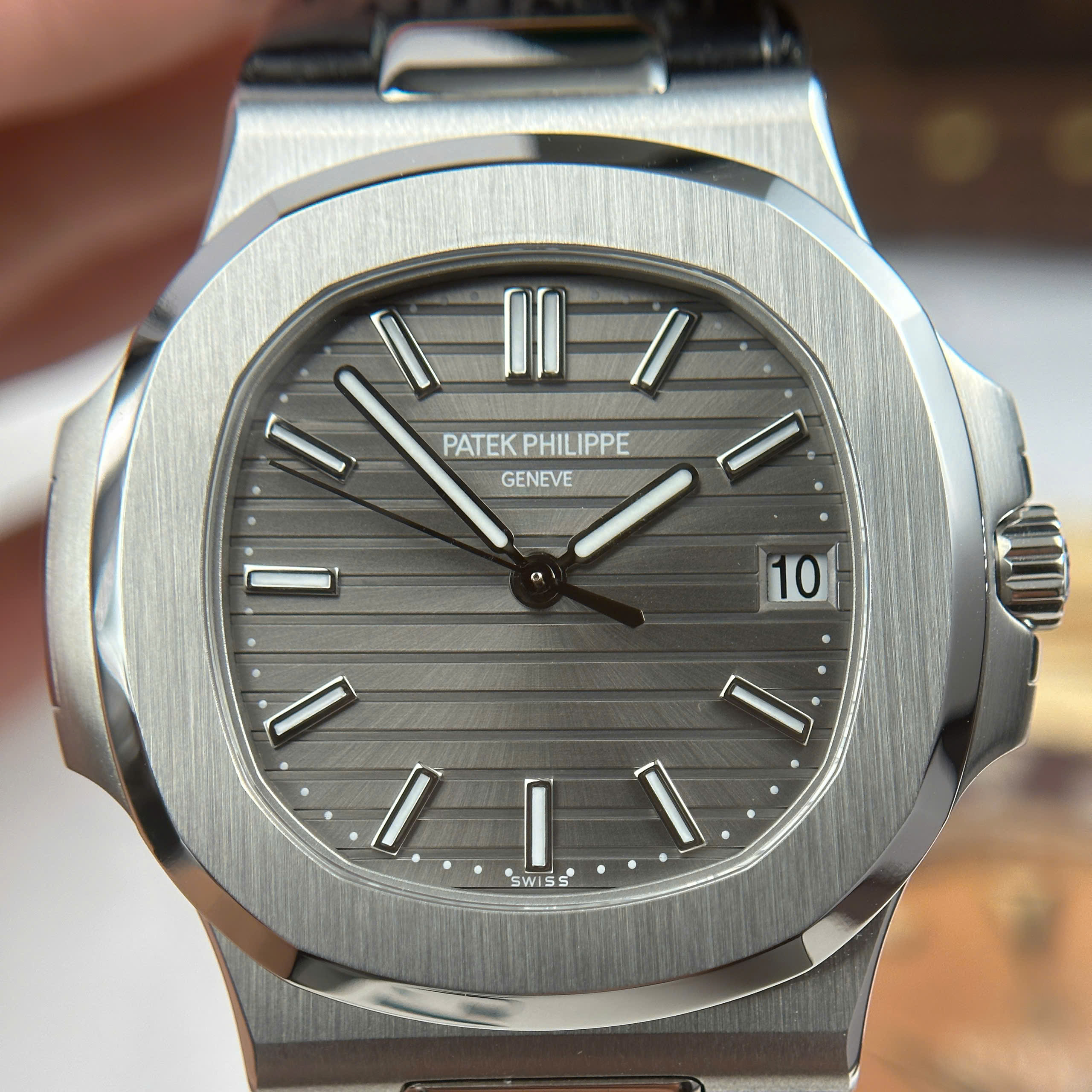 Patek Philippe Nautilus 5711 Best Replica Watch Grey Dial Black Leather Strap BBF Factory 40mm (11)