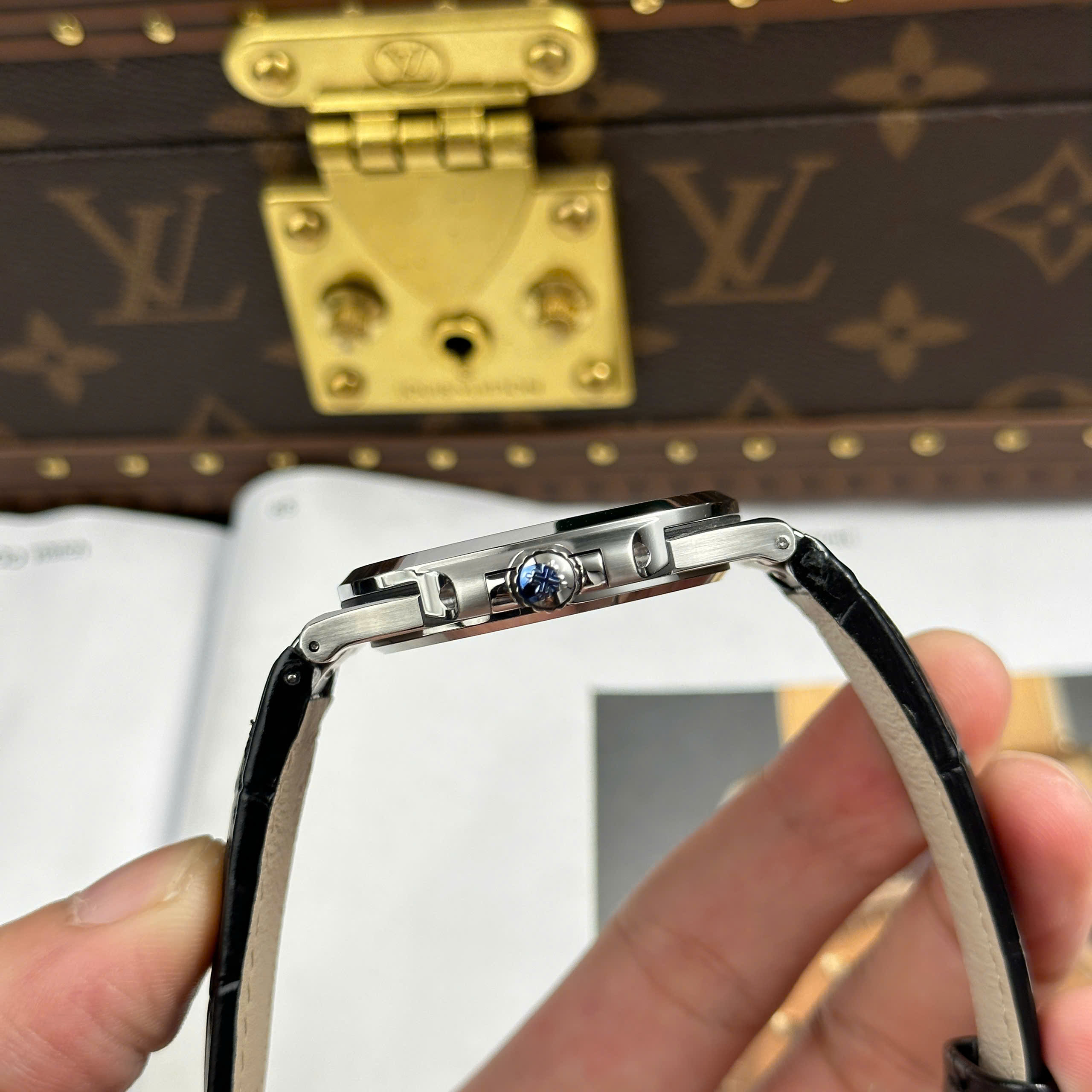 Patek Philippe Nautilus 5711 Best Replica Watch Grey Dial Black Leather Strap BBF Factory 40mm (4)