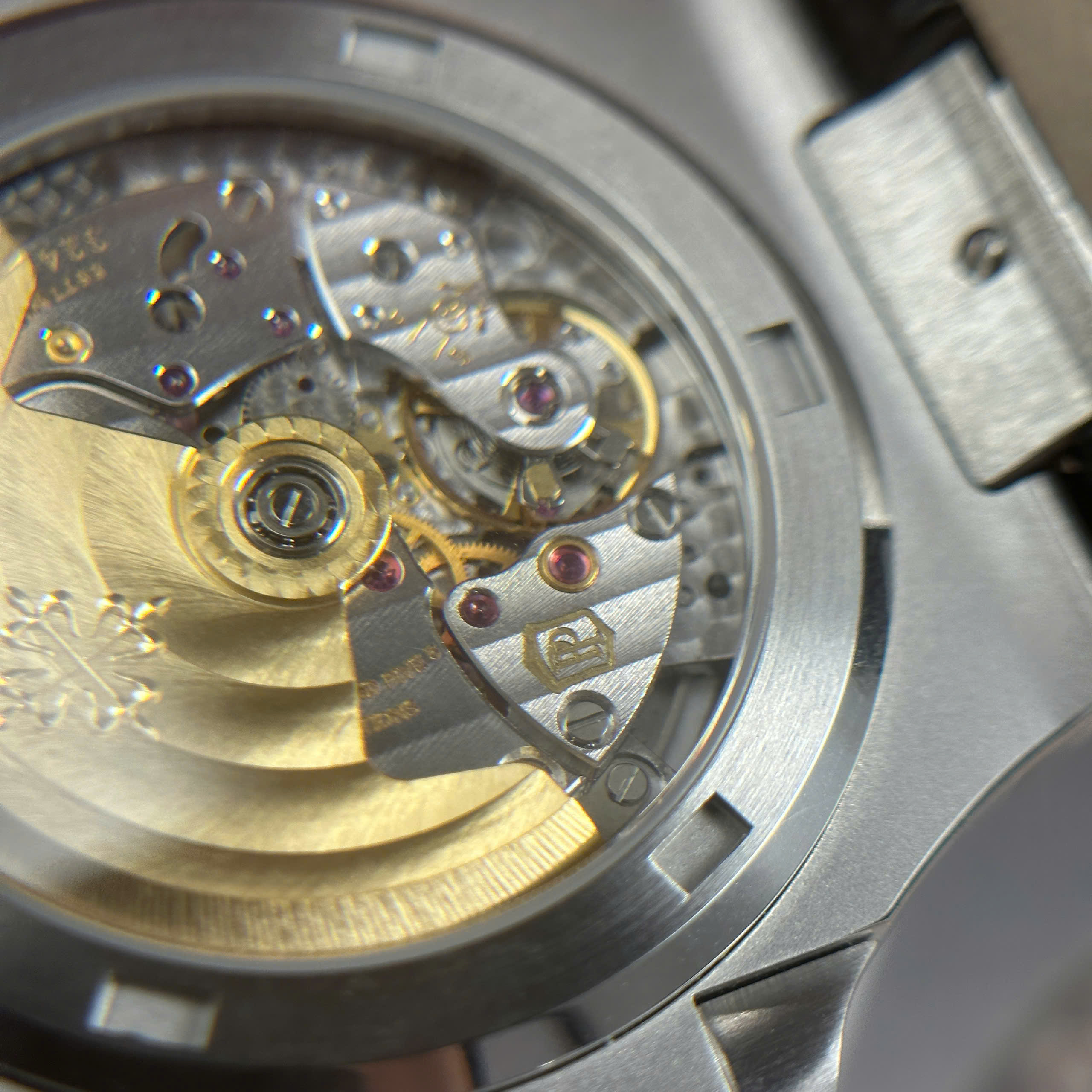 Patek Philippe Nautilus 5711 Best Replica Watch Grey Dial Black Leather Strap BBF Factory 40mm (6)