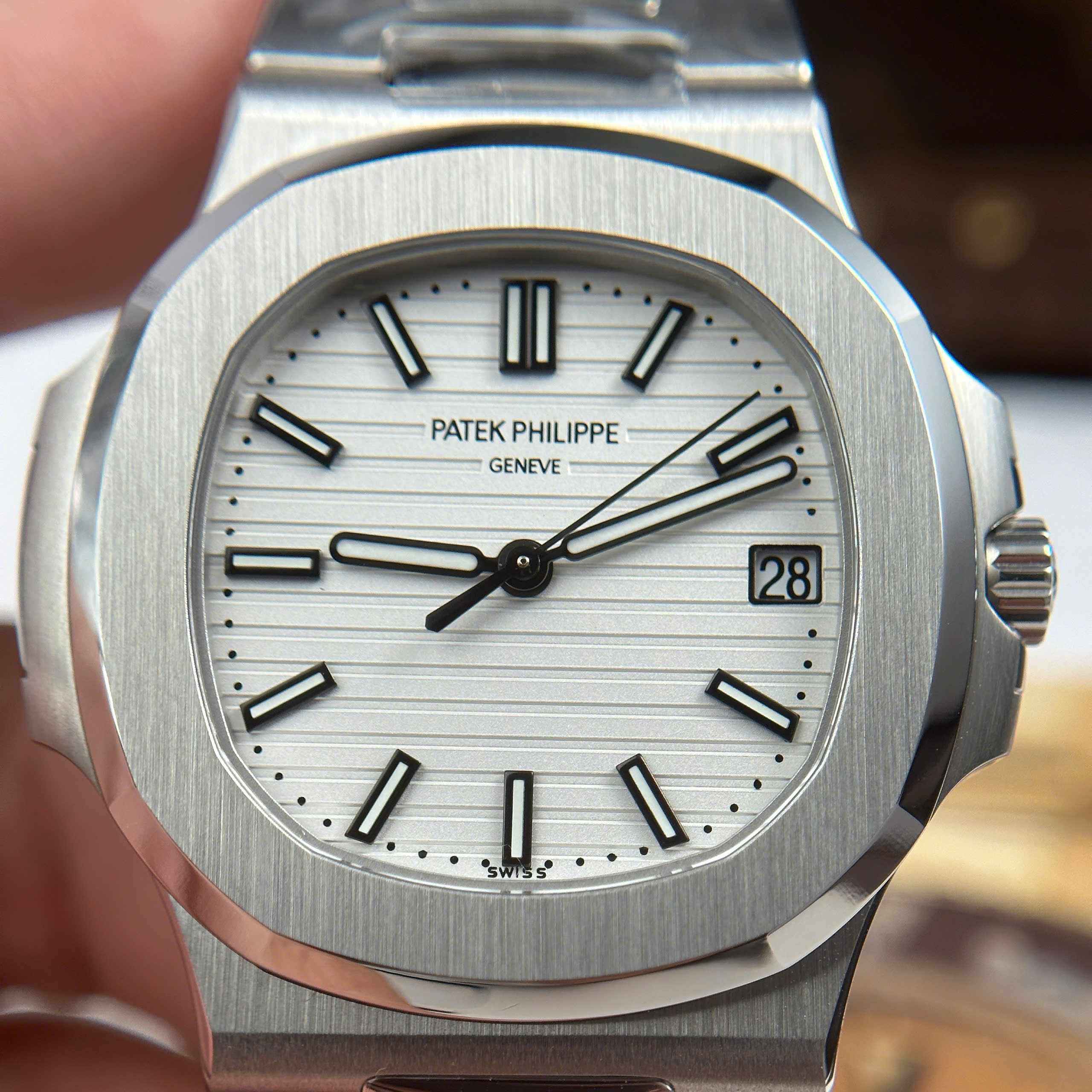Patek Philippe Nautilus 5711 Imitation Luxury Watch White Dial Stainless Steel BBF Factory 40mm (10)