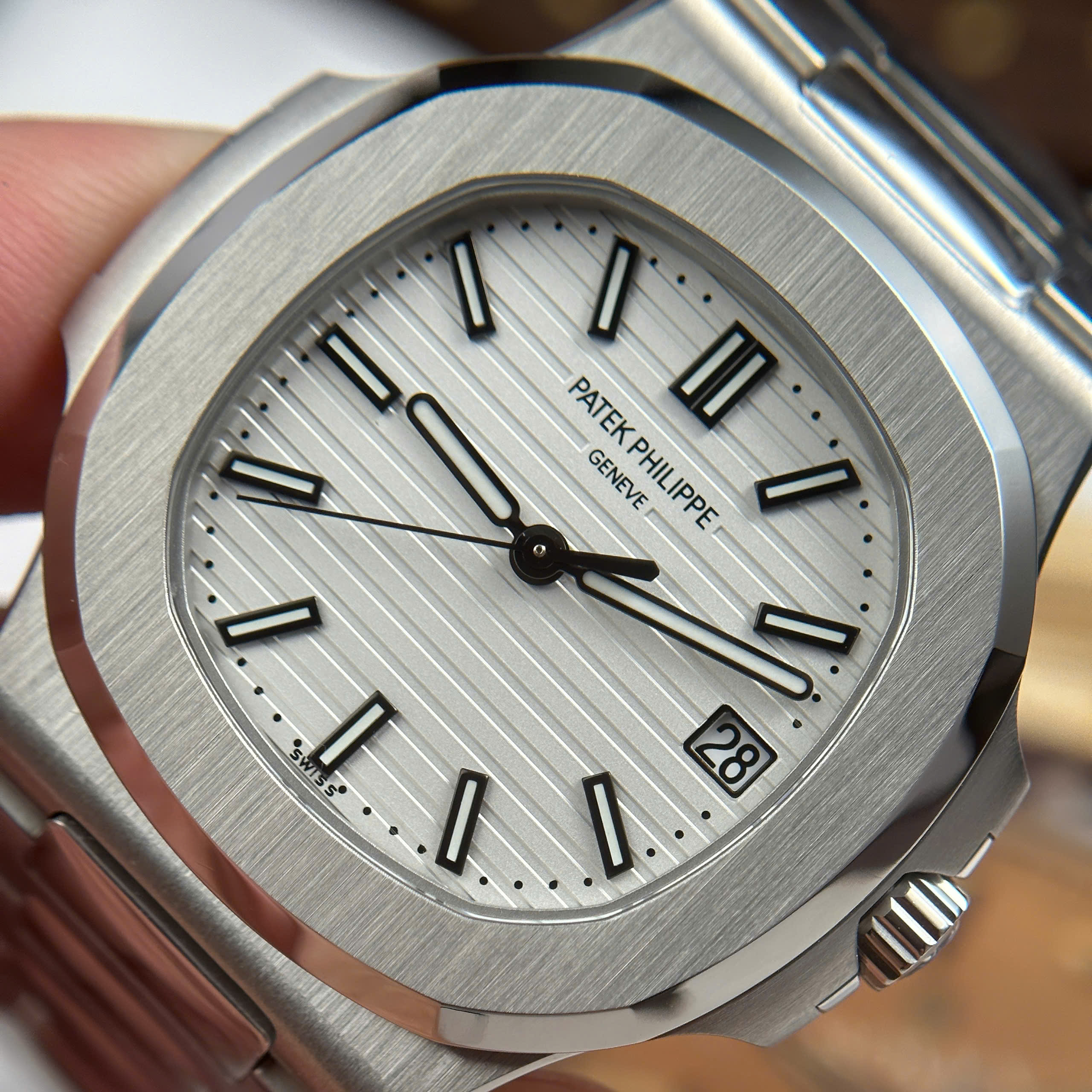 Patek Philippe Nautilus 5711 Imitation Luxury Watch White Dial Stainless Steel BBF Factory 40mm (7)
