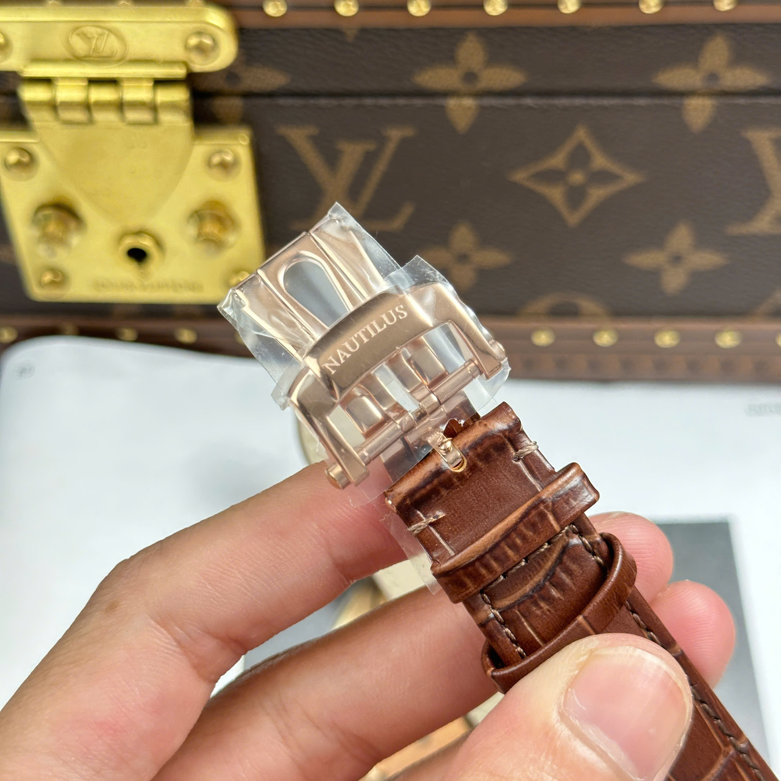 Patek Philippe Nautilus 5711 Imitation Luxury Watches Rose Gold Plate Grey Dial Brown Leather Strap BBF Factory 40mm (2)