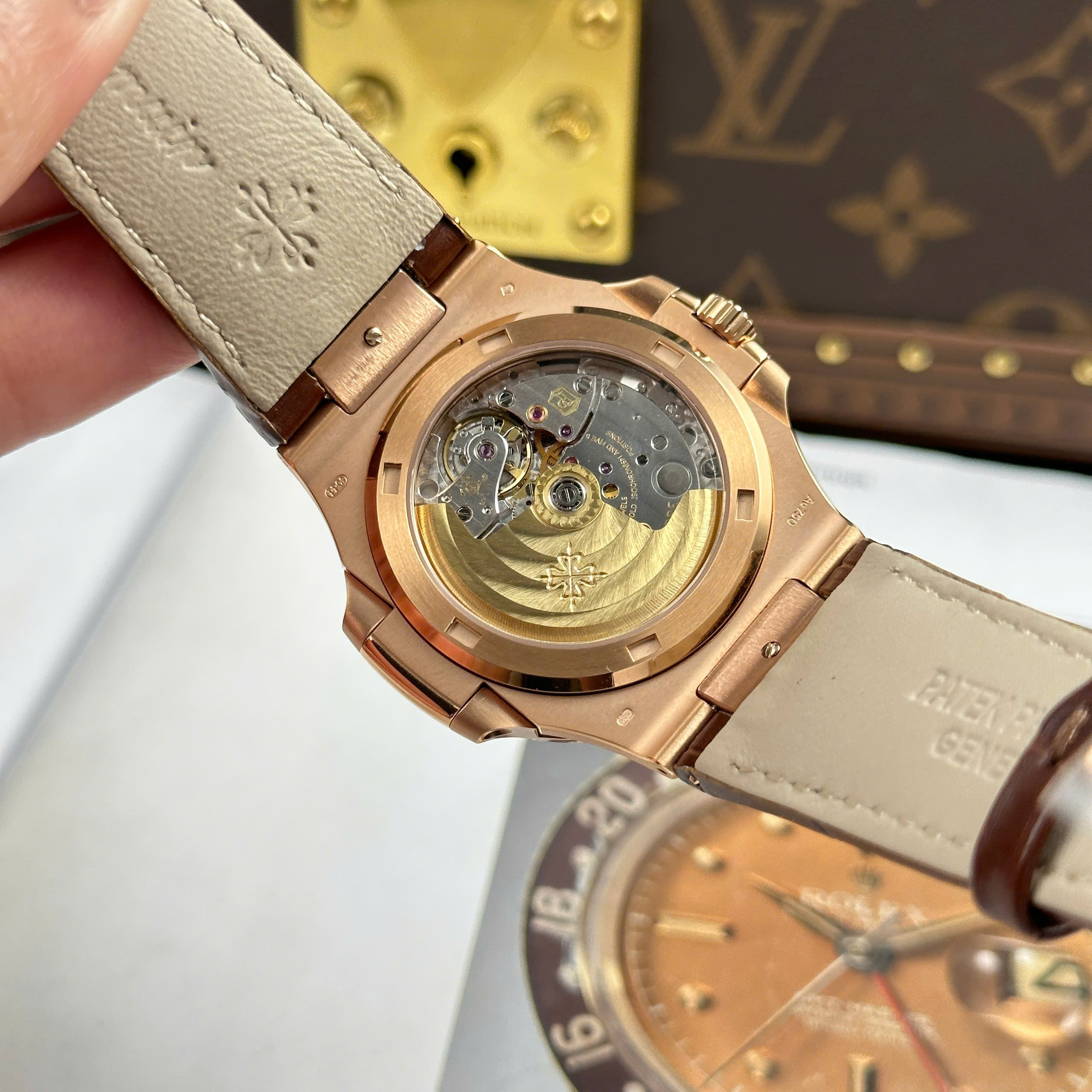 Patek Philippe Nautilus 5711 Imitation Luxury Watches Rose Gold Plate Grey Dial Brown Leather Strap BBF Factory 40mm (3)