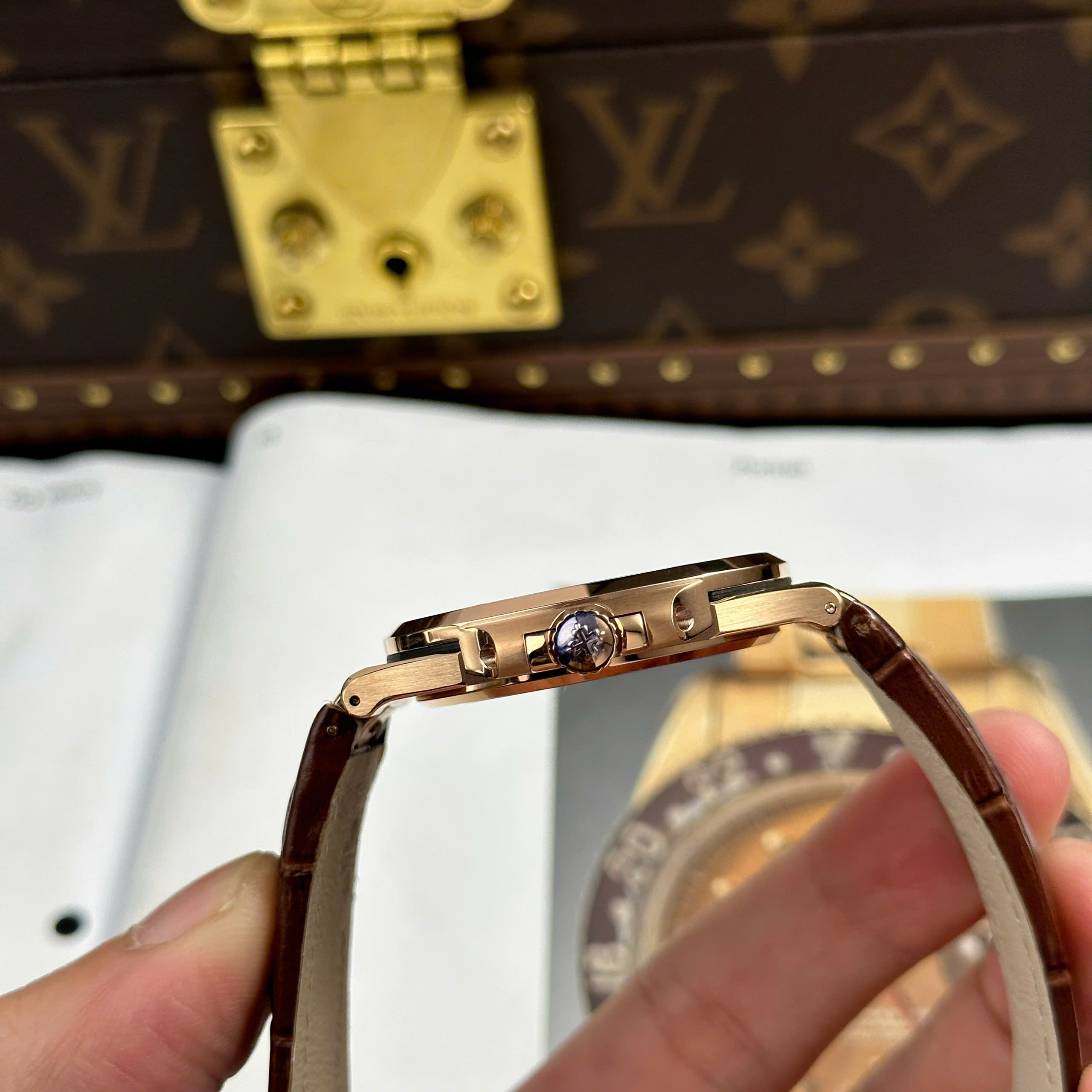 Patek Philippe Nautilus 5711 Imitation Luxury Watches Rose Gold Plate Grey Dial Brown Leather Strap BBF Factory 40mm (4)