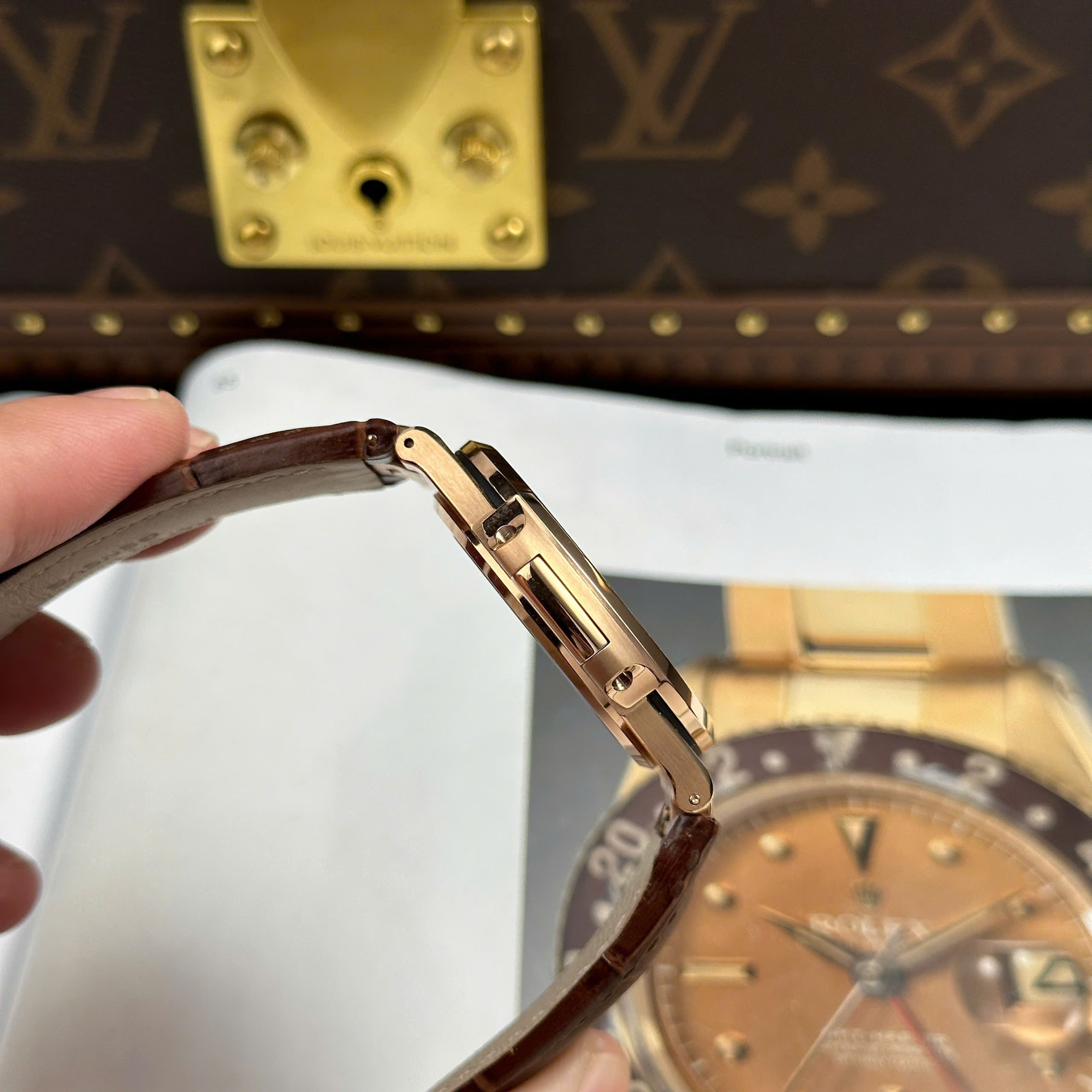 Patek Philippe Nautilus 5711 Imitation Luxury Watches Rose Gold Plate Grey Dial Brown Leather Strap BBF Factory 40mm (5)