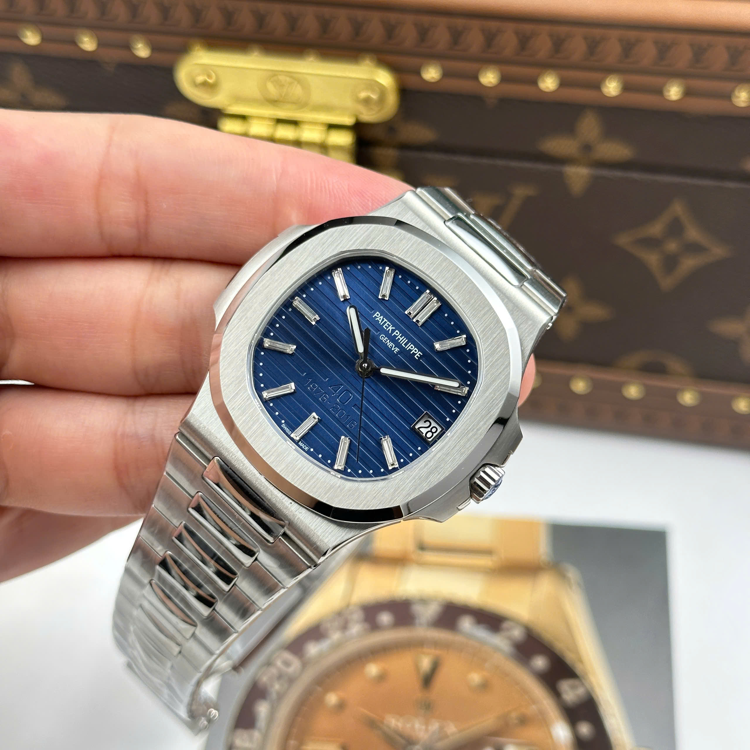 Patek Philippe Nautilus 5711 Knock Off Watch 40th Anniversary Years Version Blue Dial BBF Factory 40mm (10)