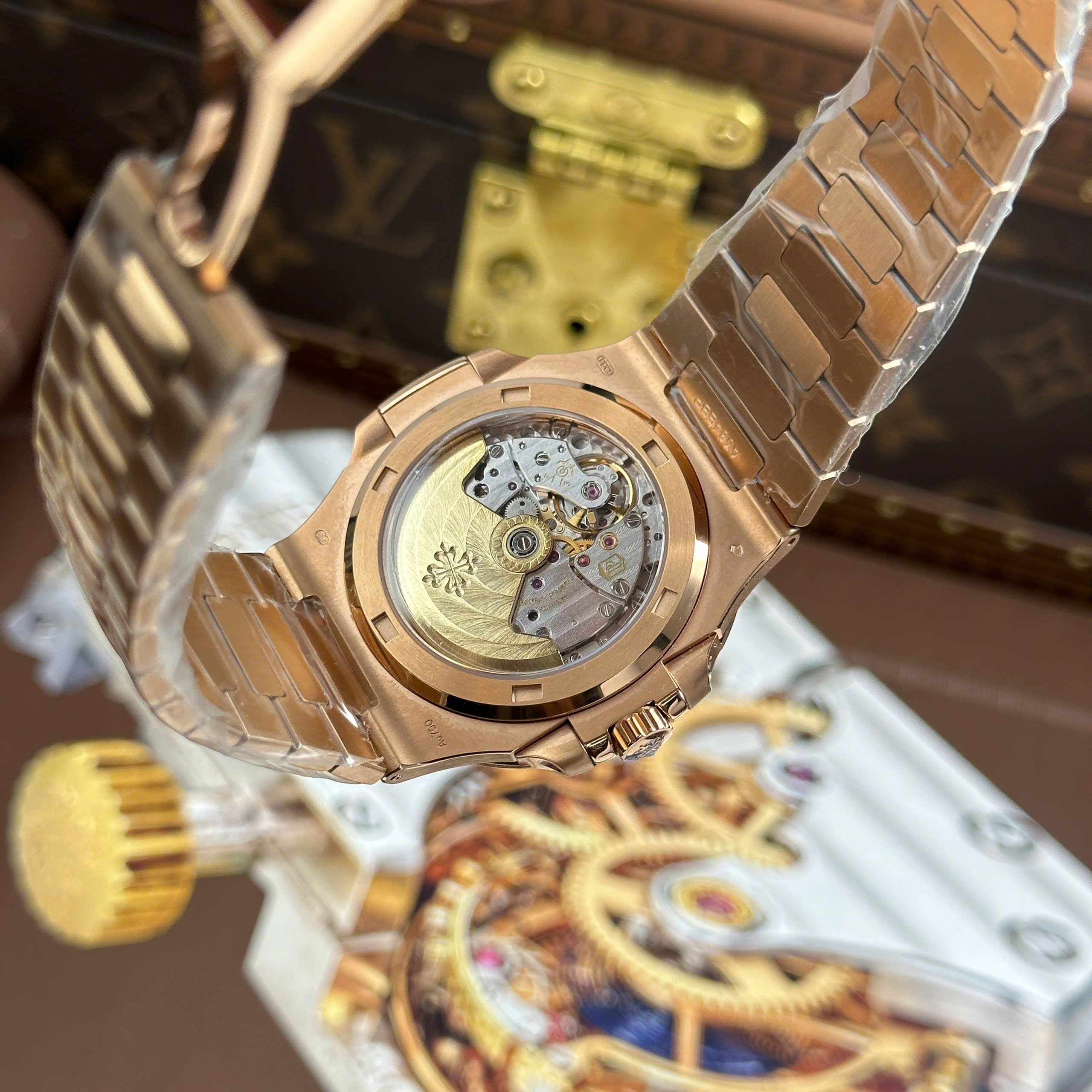 Patek Philippe Nautilus 5711 Luxury Replica Watch Rose Gold Plate Brown Chocolate Dial BBF Factory 40mm (2)